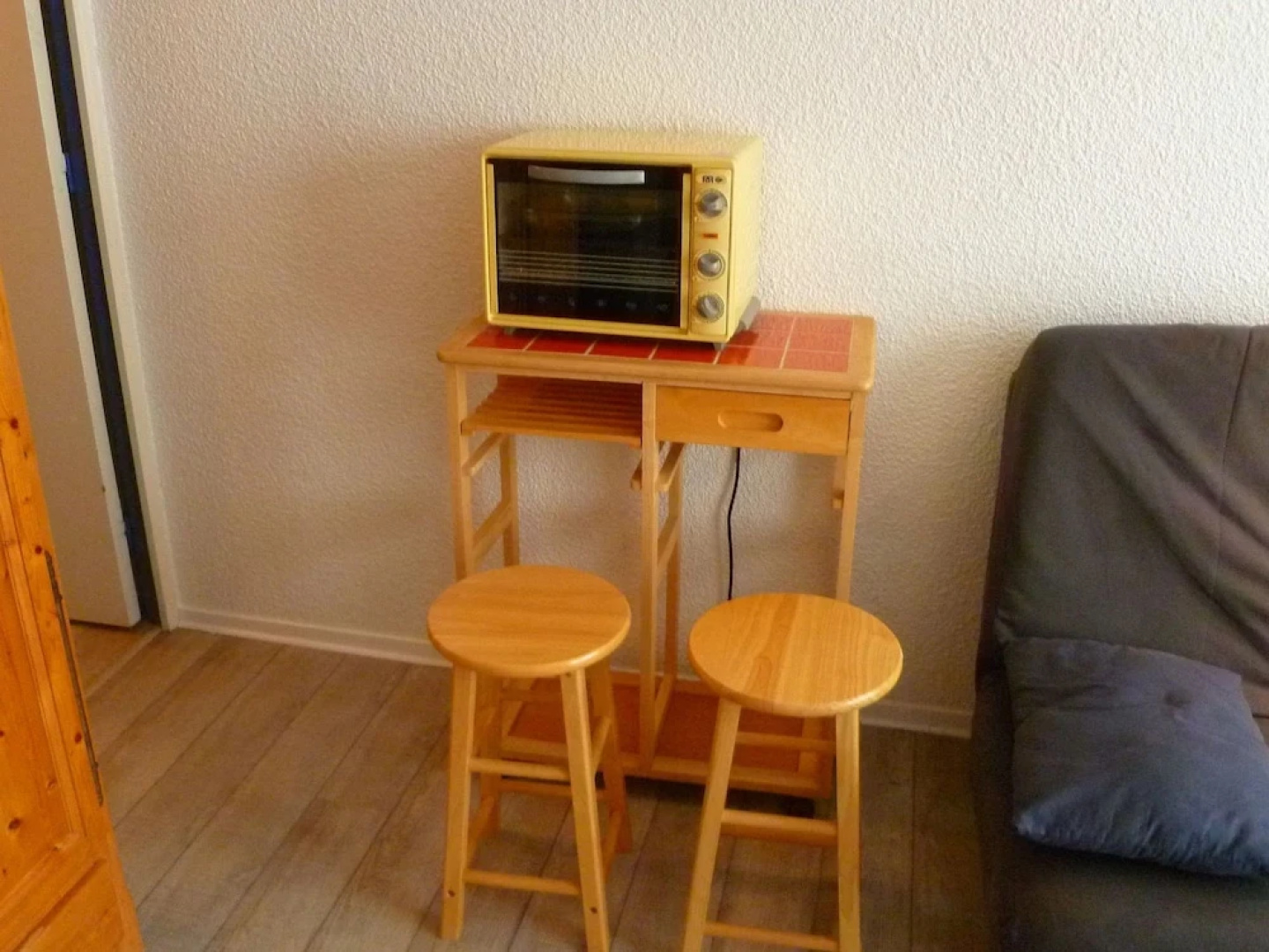 A Pleasant Little Studio Apartment With a Terrace, 30 Metres From the Beach