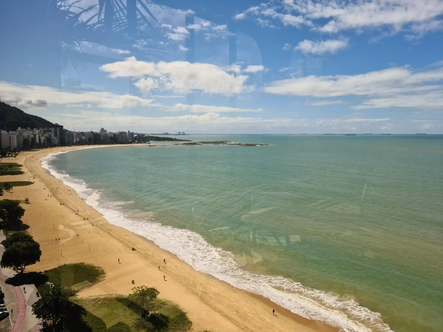 Flat Pasárgada 712, Free Bikes, pé na praia