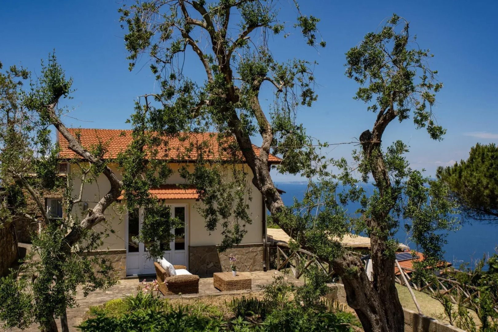 Villa Giulia amazing villa with pool, patio, bbq and sea views
