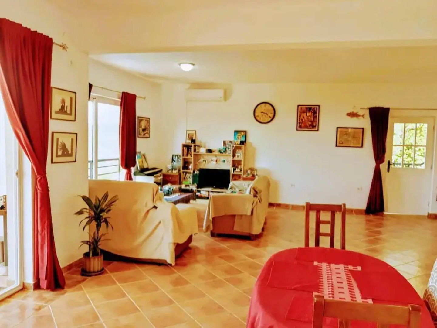 Superb Breathtaking Views 3bedroom All Day Sun