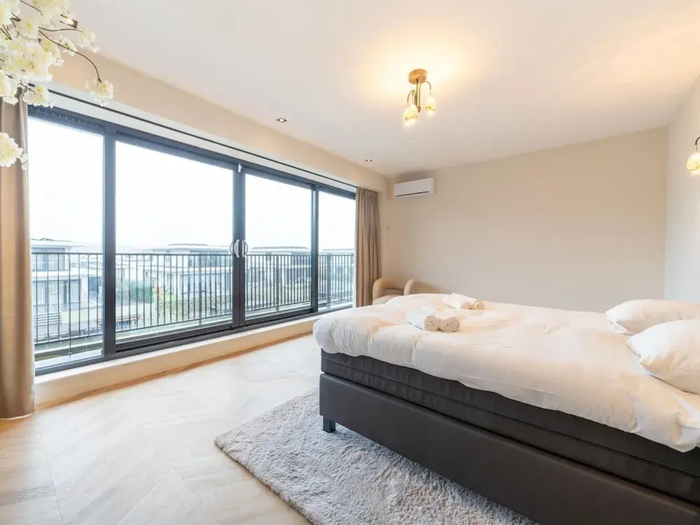 Beautiful Water Villa Near Harderwijk