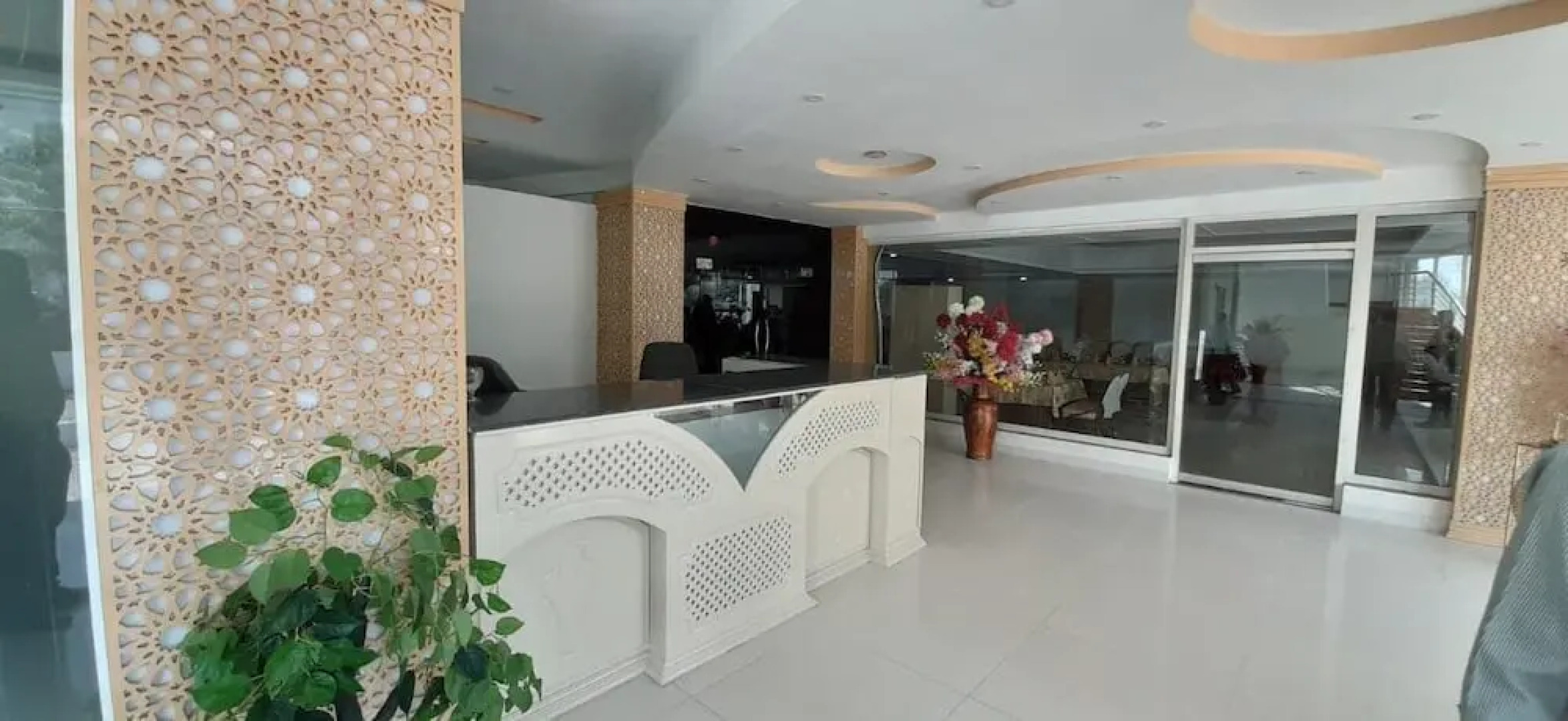 Usmania restaurant and Civic Hotel