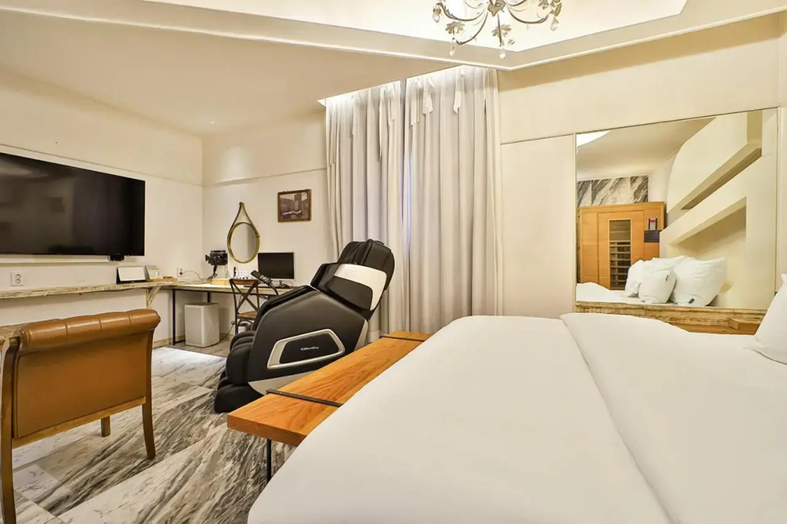 February Hotel Kimhae