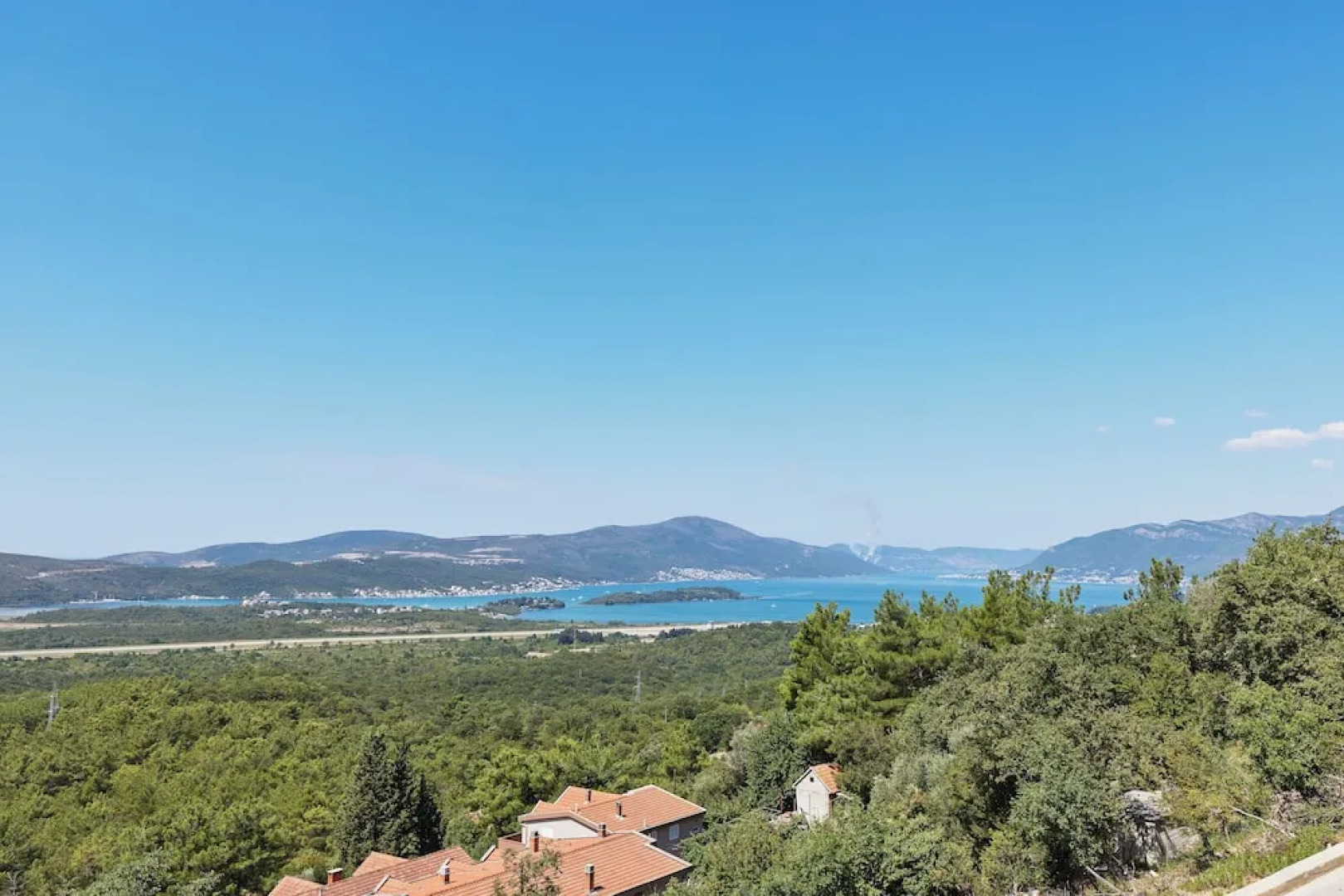 Bayview Hills Luxury Residences