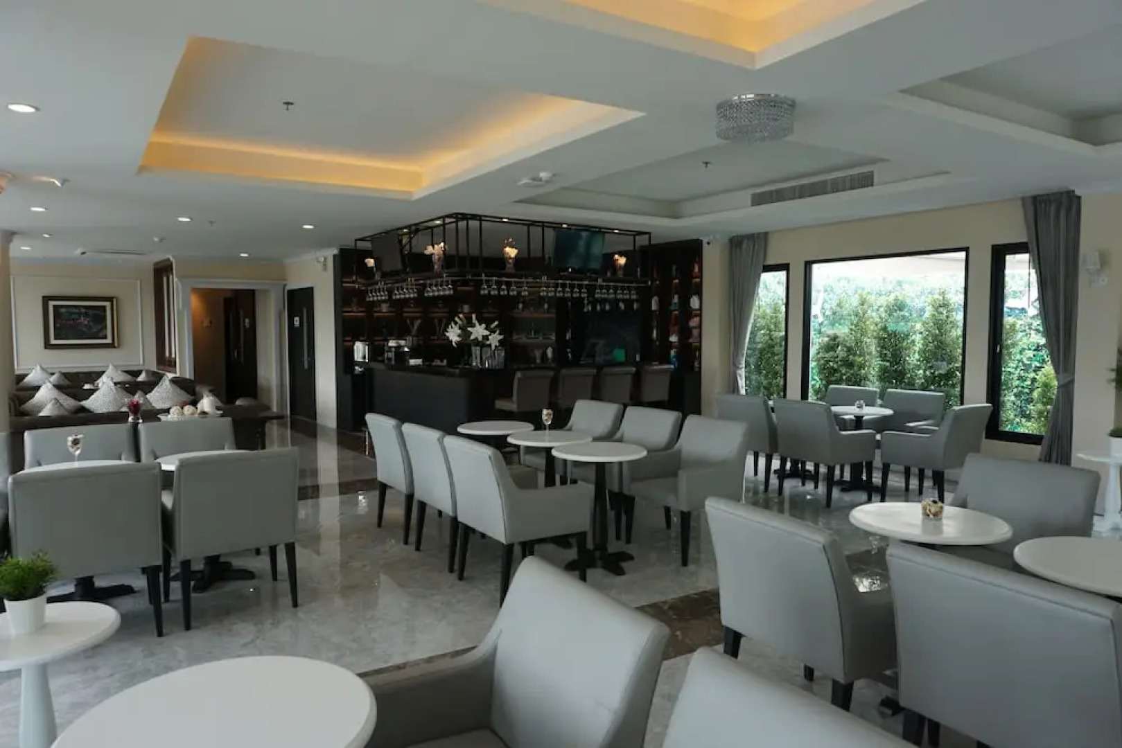 The Green View Hotel