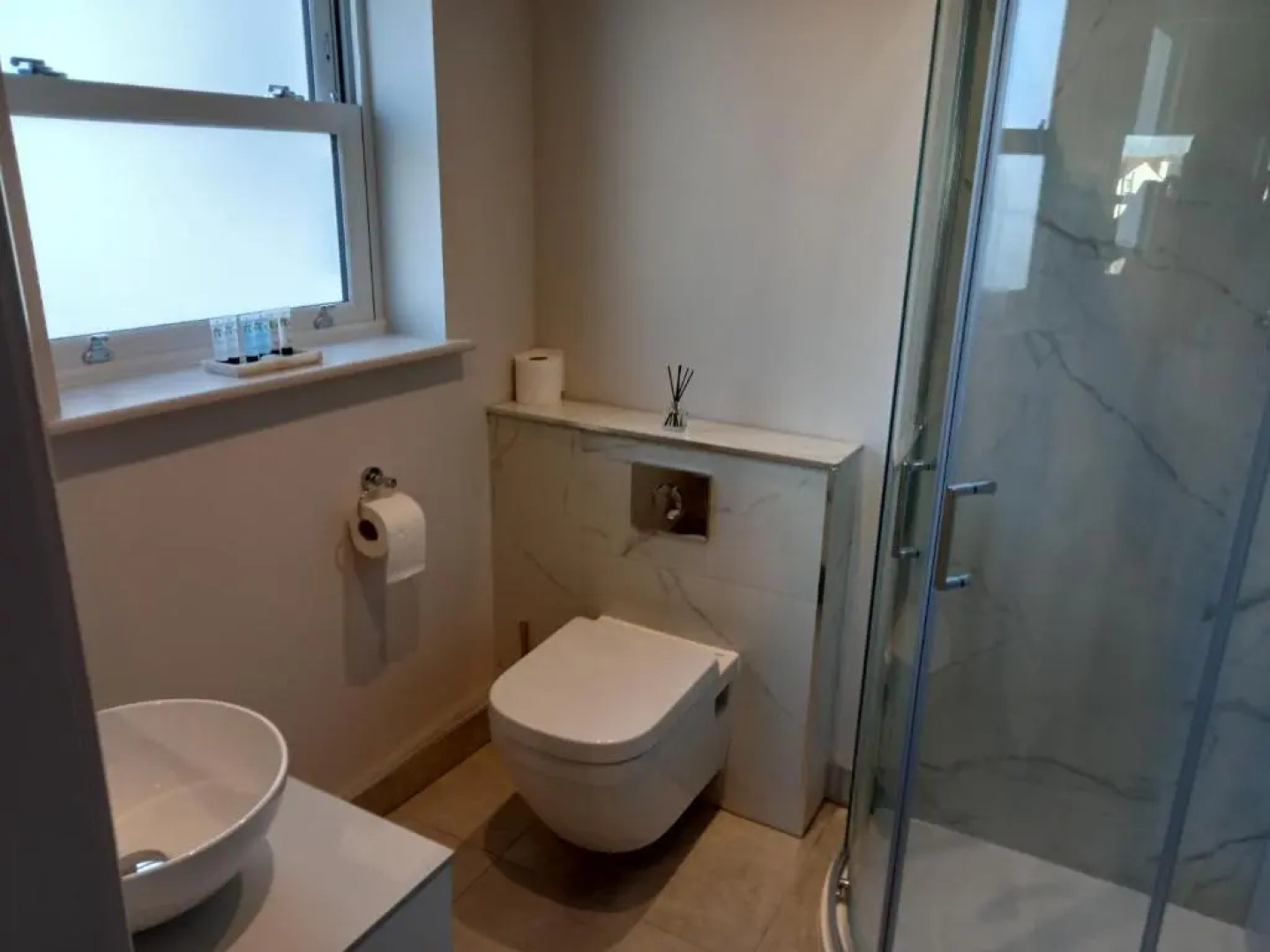 Glorious Duplex Holiday Apartment By The Sea