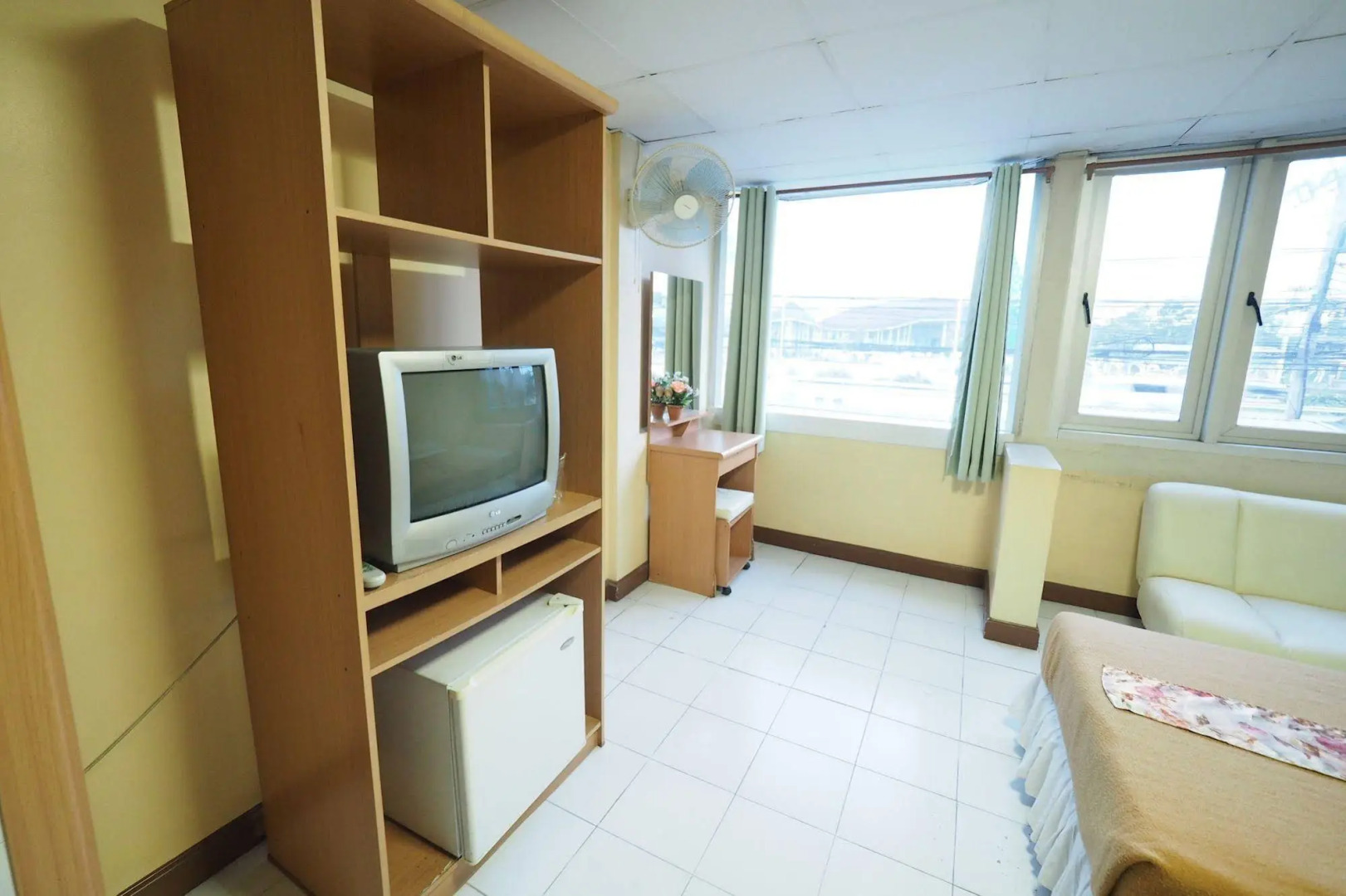 Navanakorn Golden View