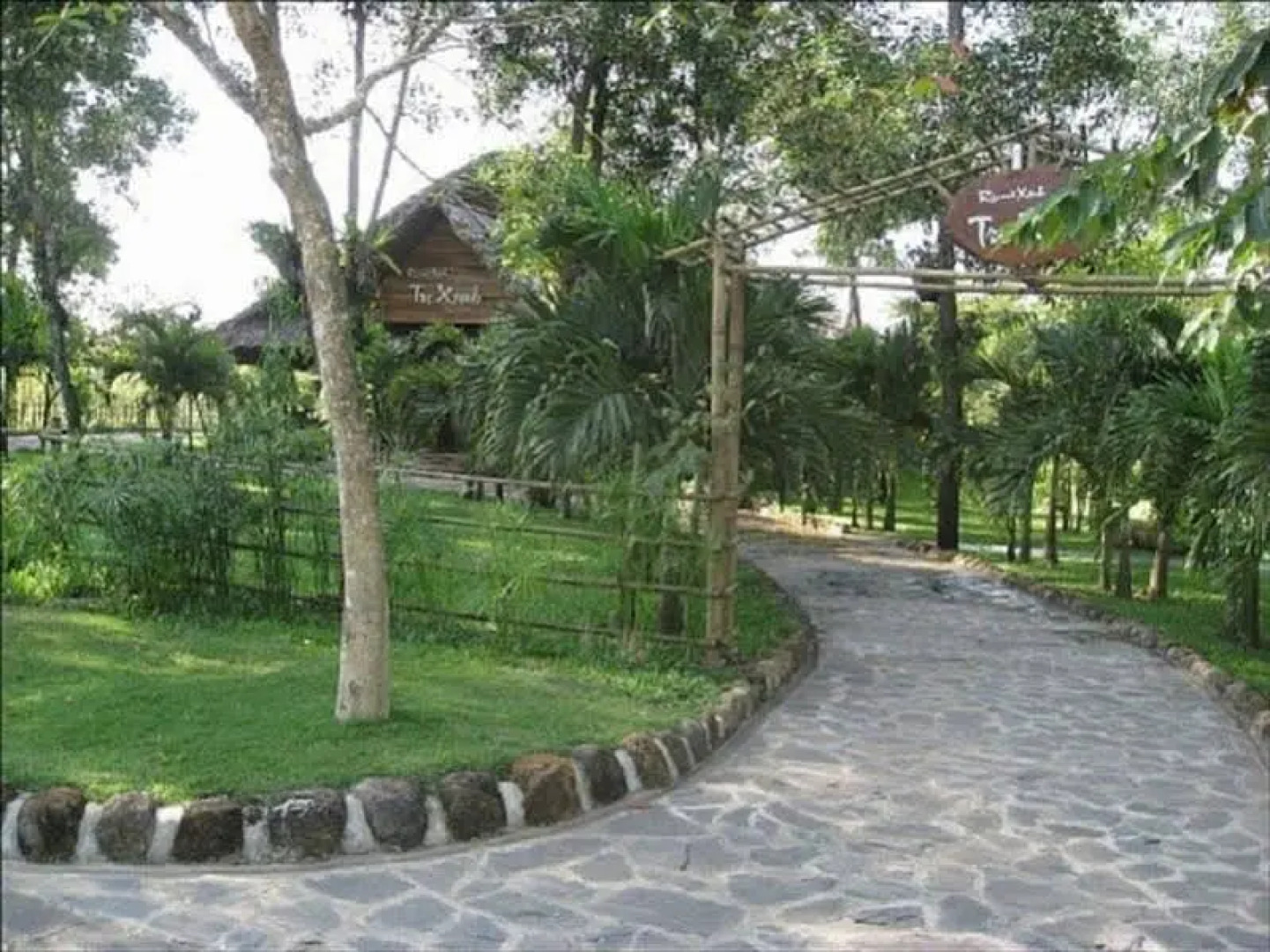 Tre Xanh Hotel - Giang Dien Park