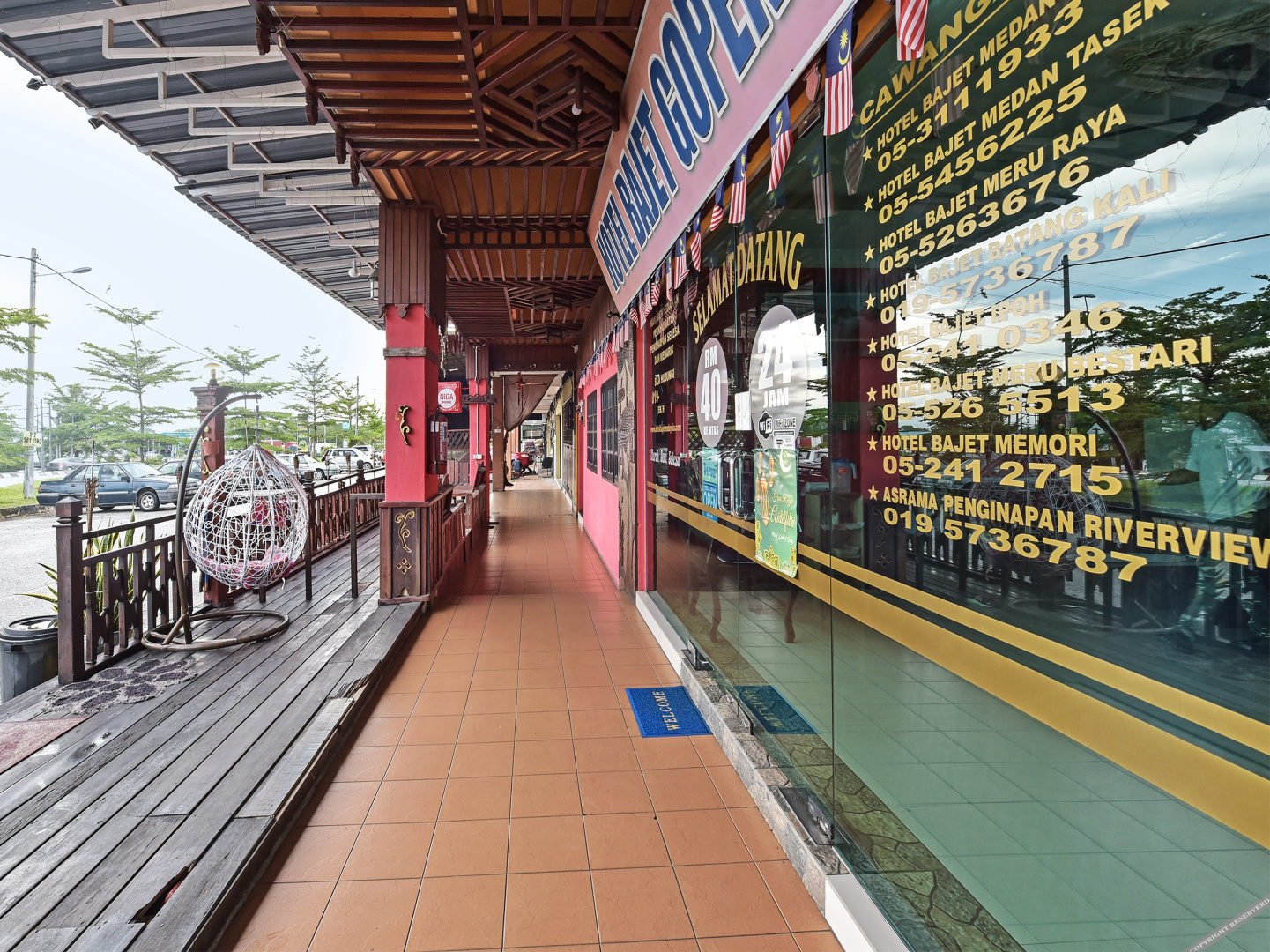 OYO 90792 Hezza Inn