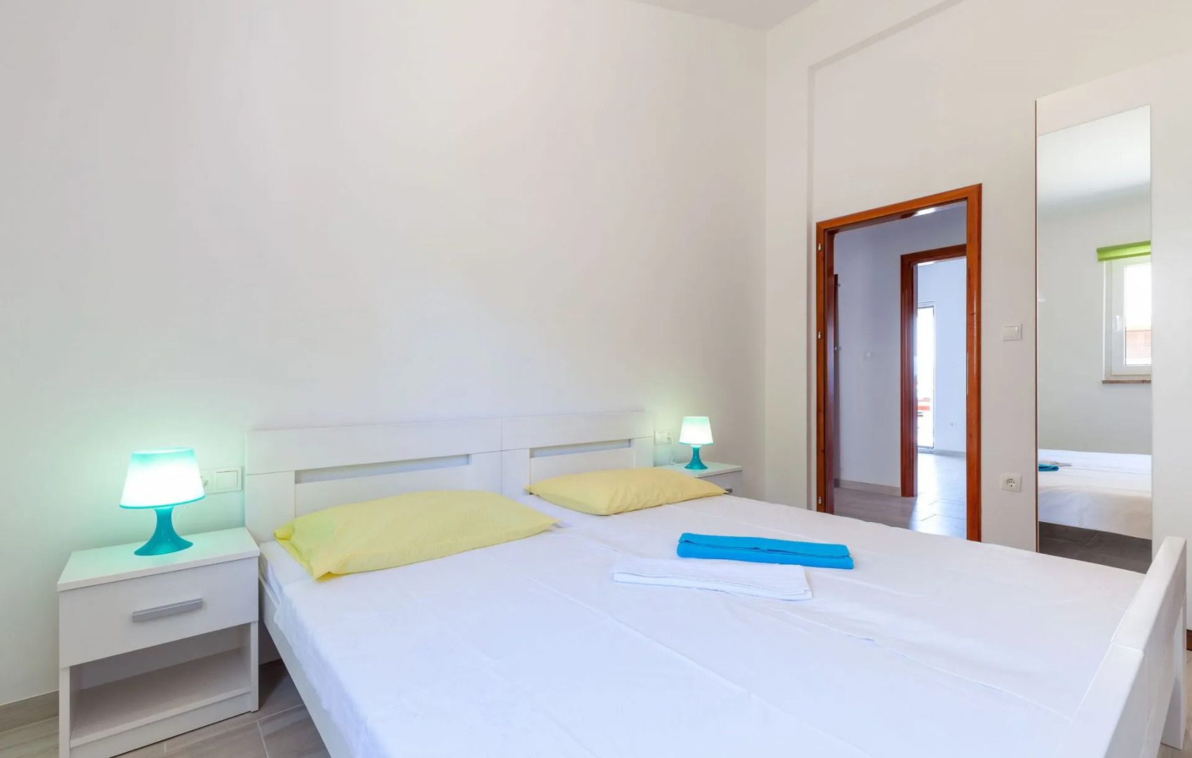 Apartment Ana - free parking: A7 Stanici, Riviera Omis
