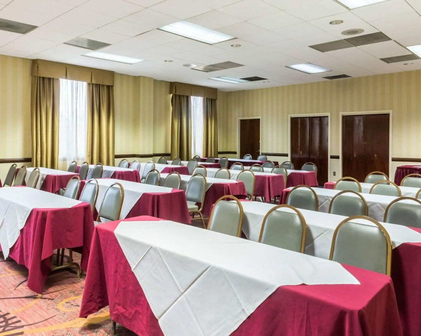 Clarion Hotel Somerset - New Brunswick