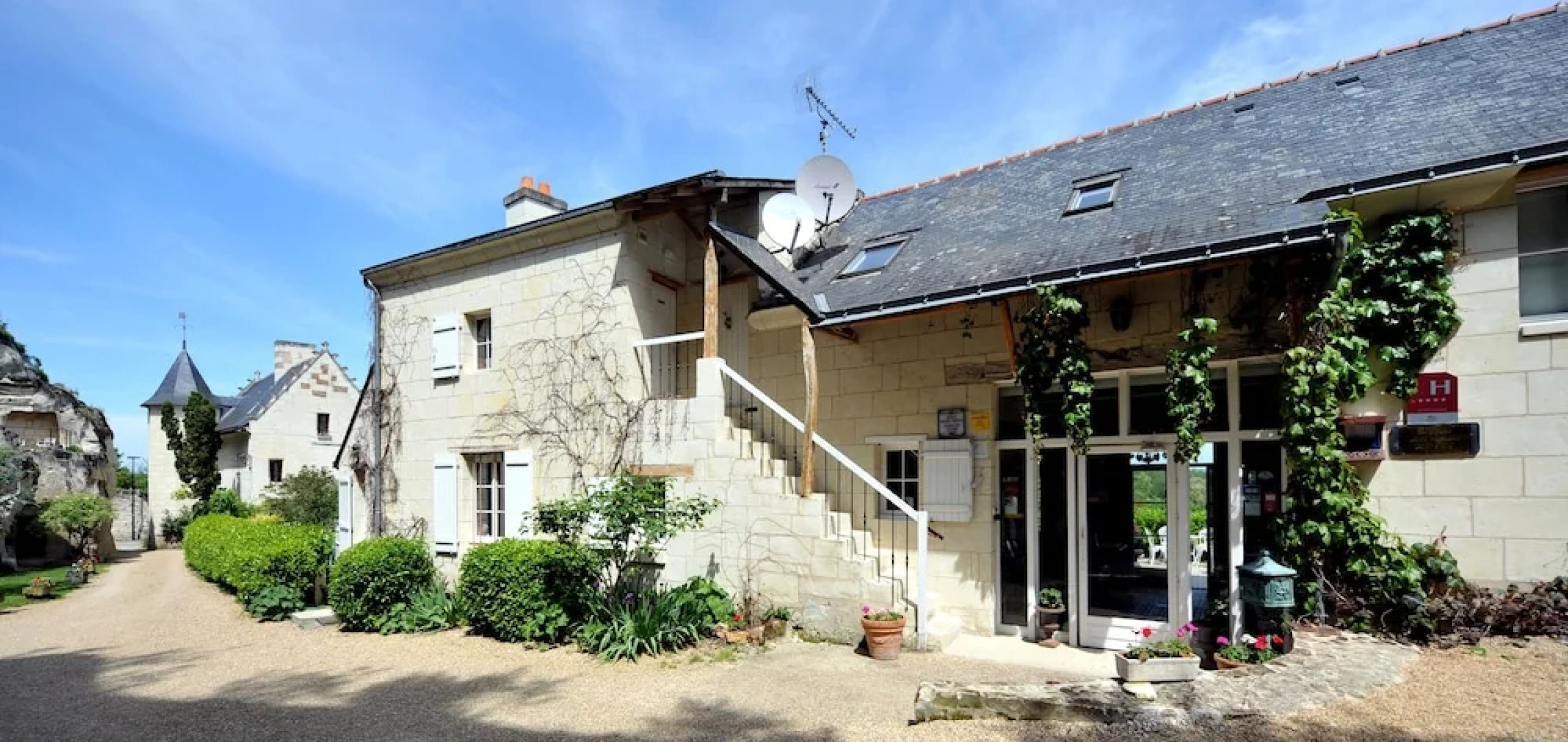 Logis Hôtel Demeure de la Vignole