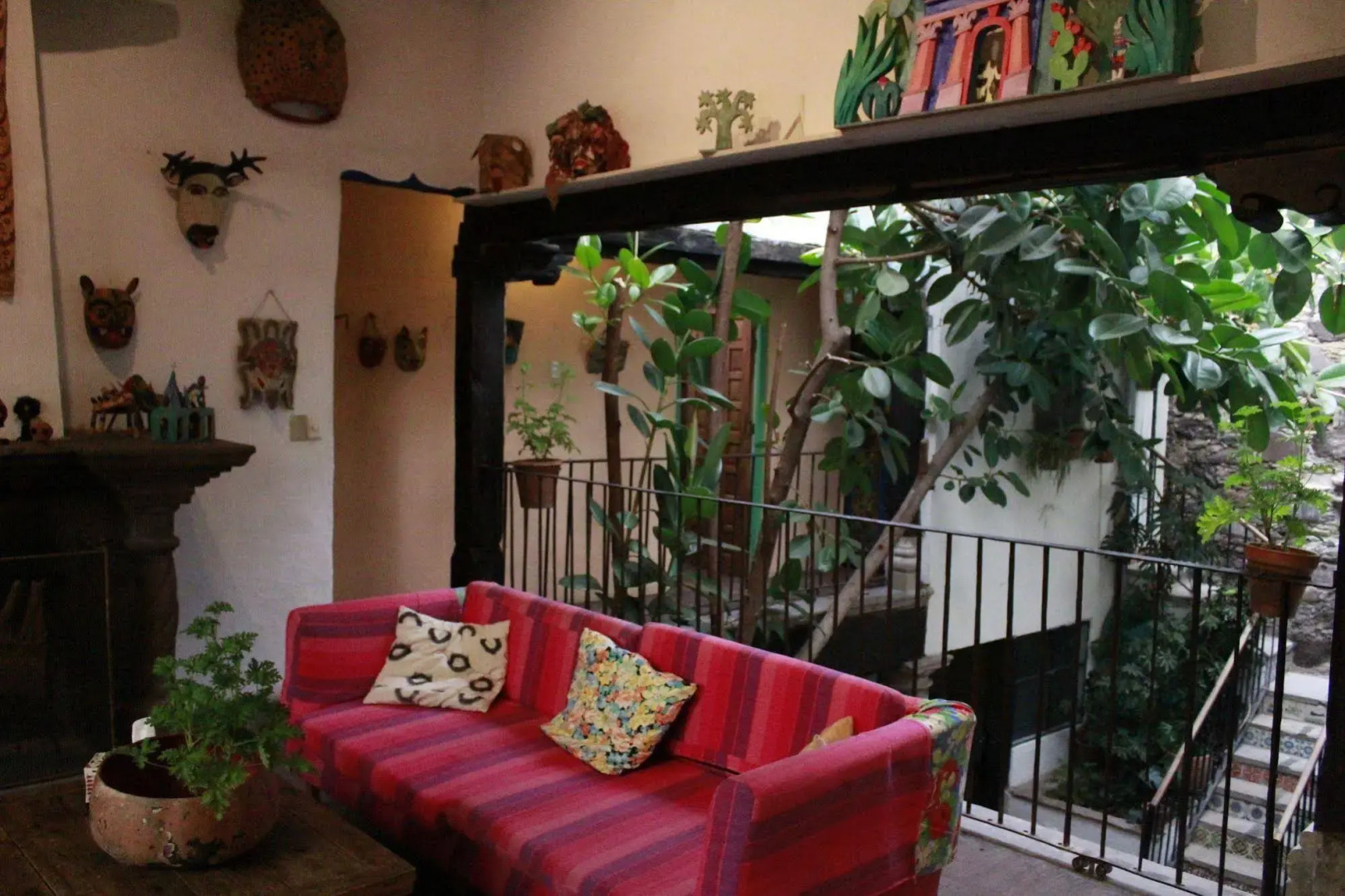 Casa de los Espíritus Alegres By Rotamundos