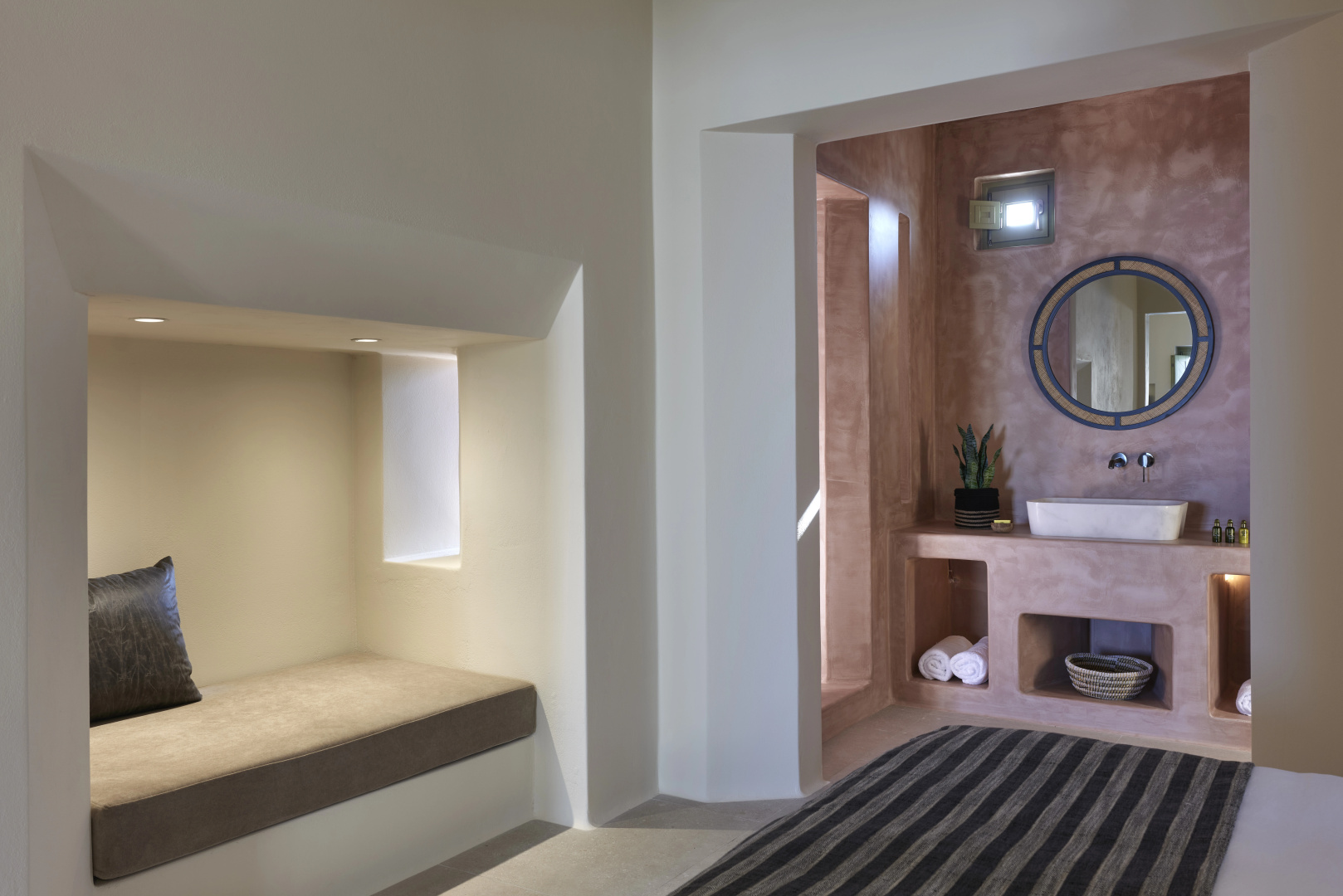 Aeon Suites - Adults Only