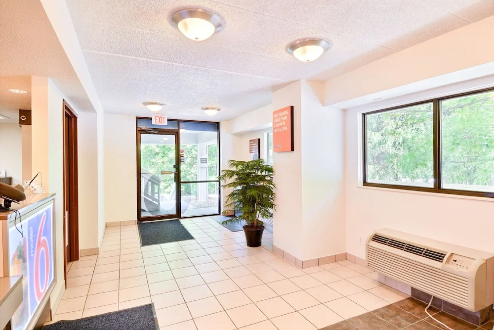 Motel 6 Nashua South