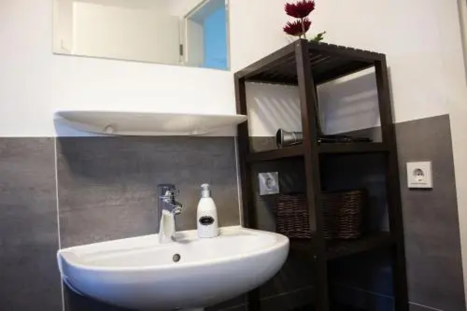 The Townhouse Apartment