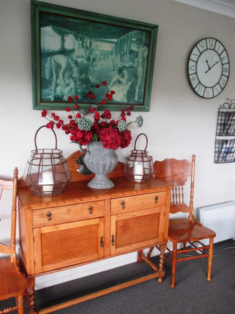 Fat Owl Motel, Bar & Eatery