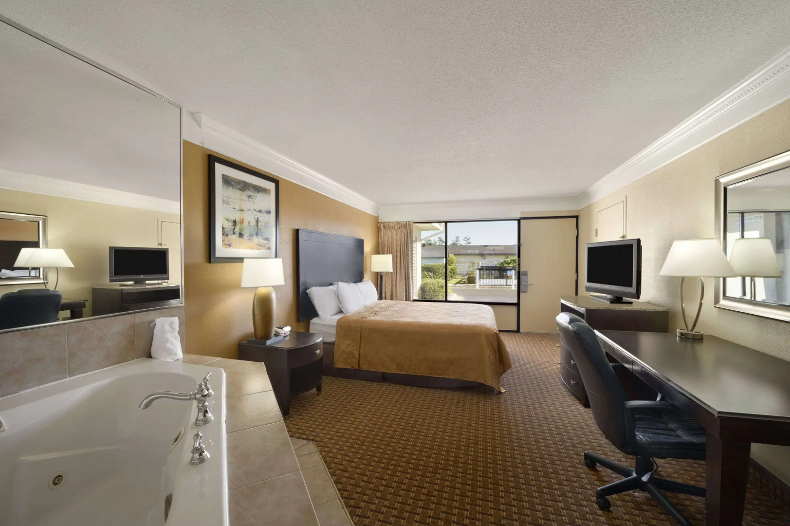 Studio 6 Suites Hinesville, GA