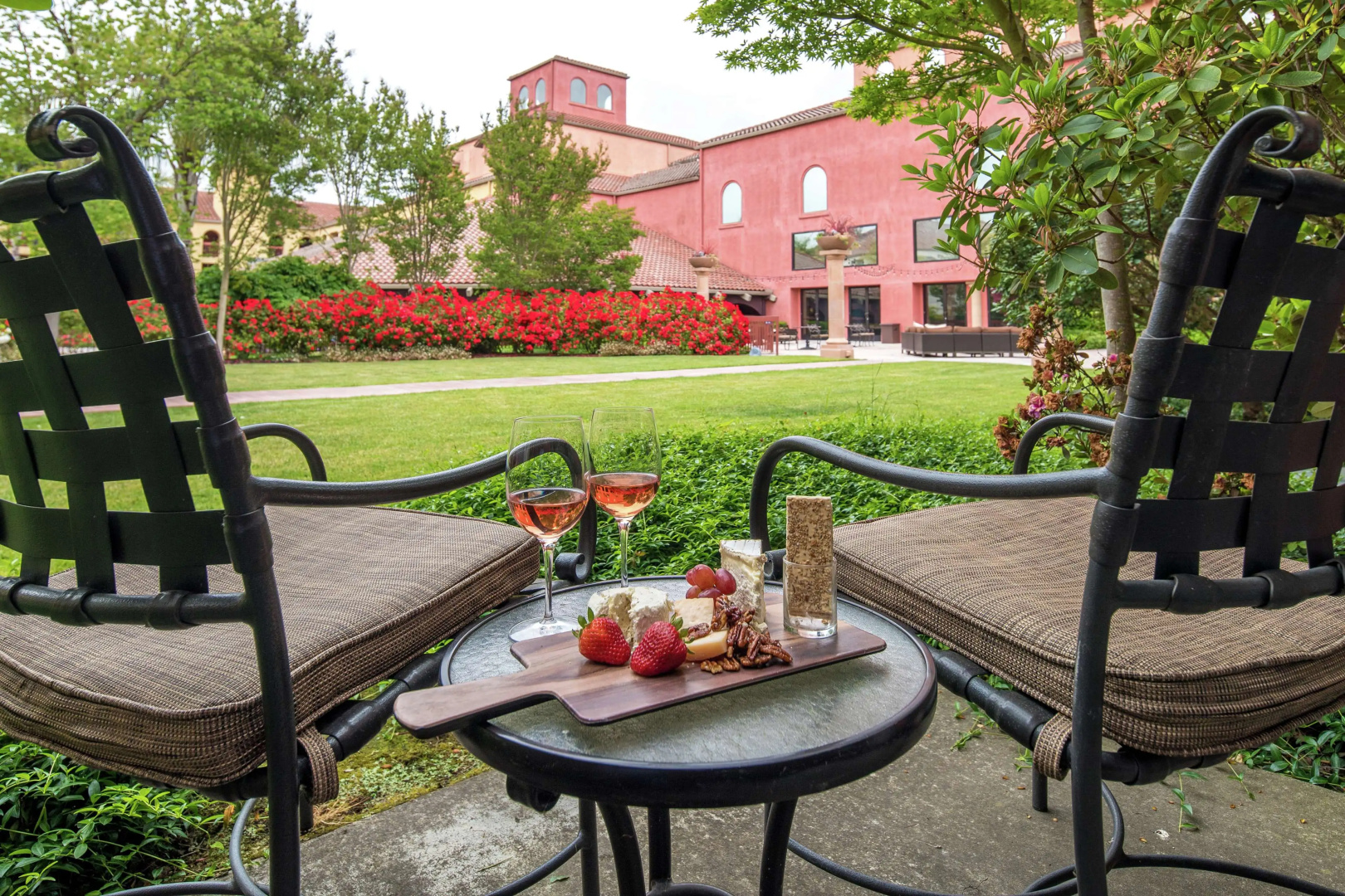 DoubleTree by Hilton Sonoma - Wine Country