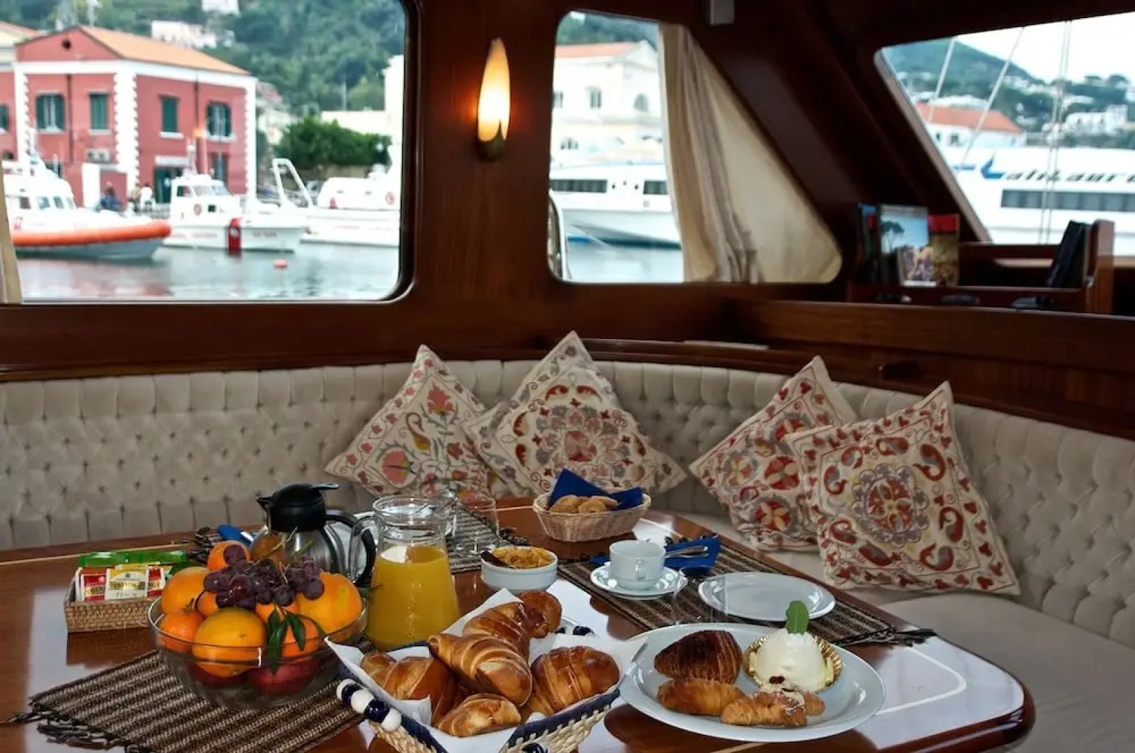 Plaghia Charter Boat&Breakfast