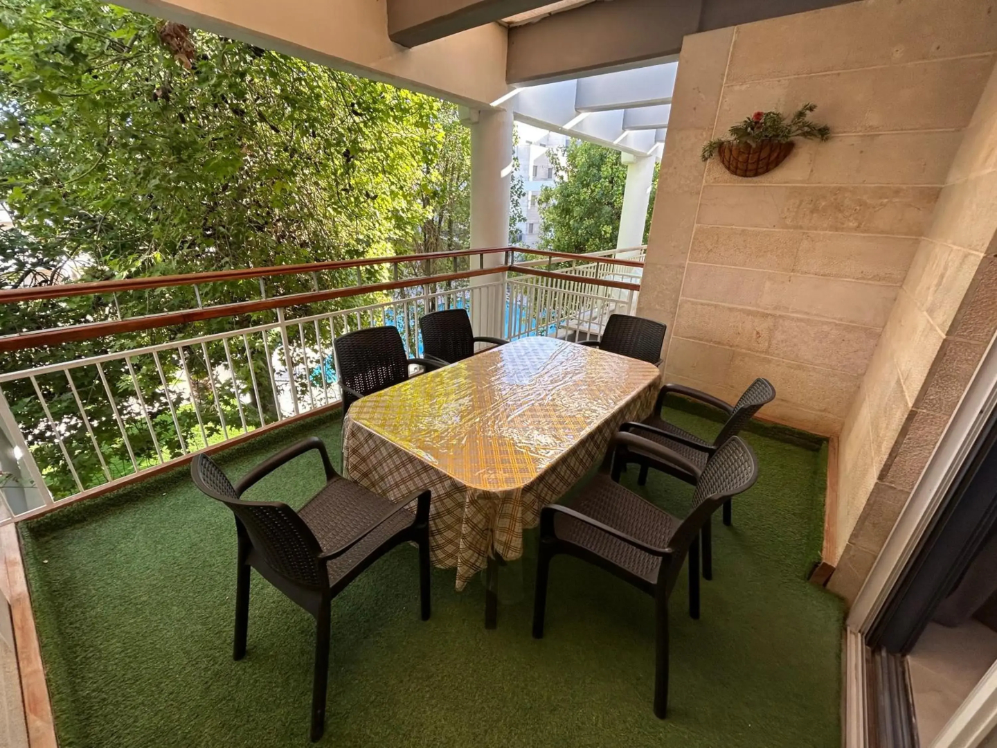Royal Park - Paul's Place