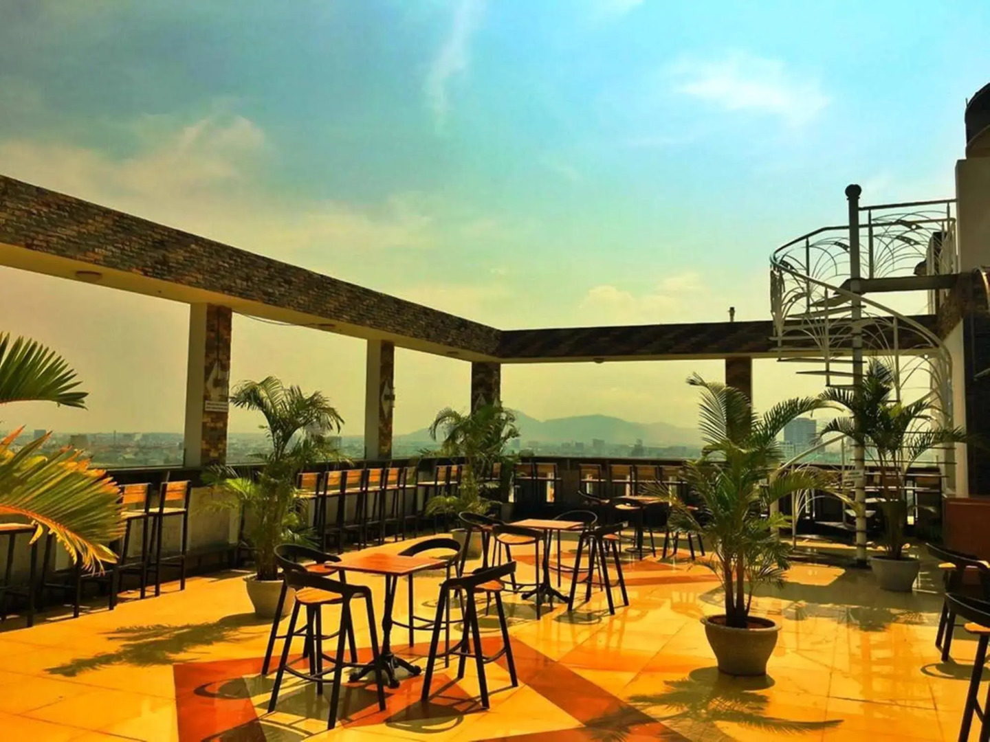 Riverside Hotel Da Nang