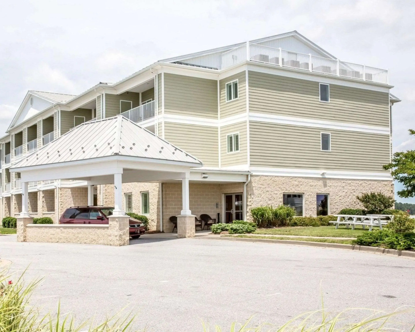 Island Inn & Suites, an Ascend Collection Hotel