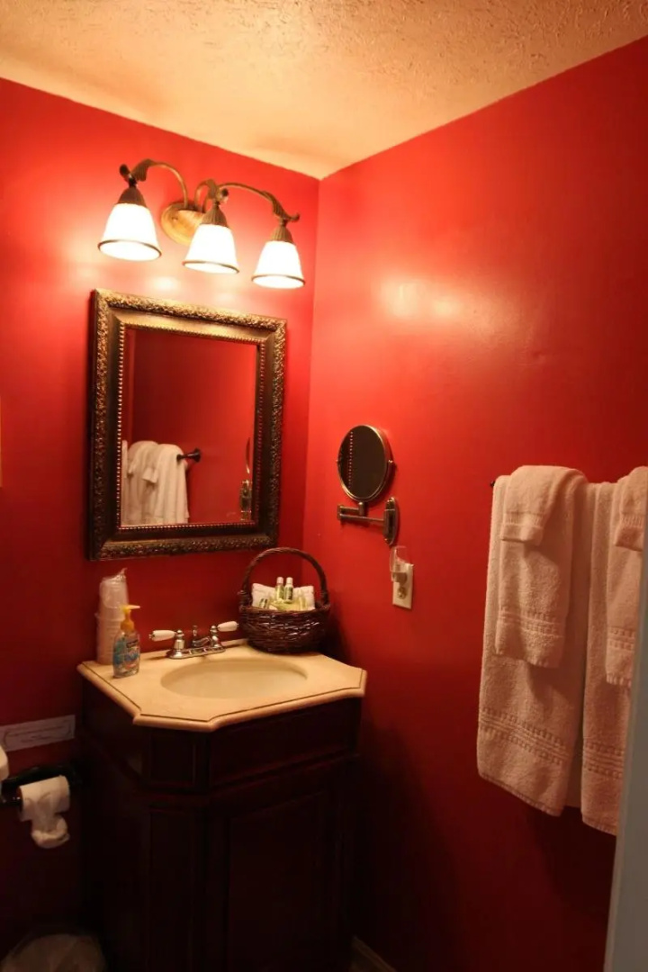Lafayette Inn