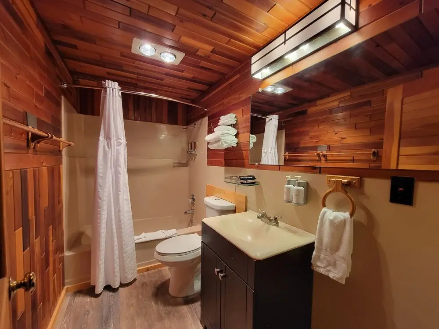 Cooper Spur Mountain Resort