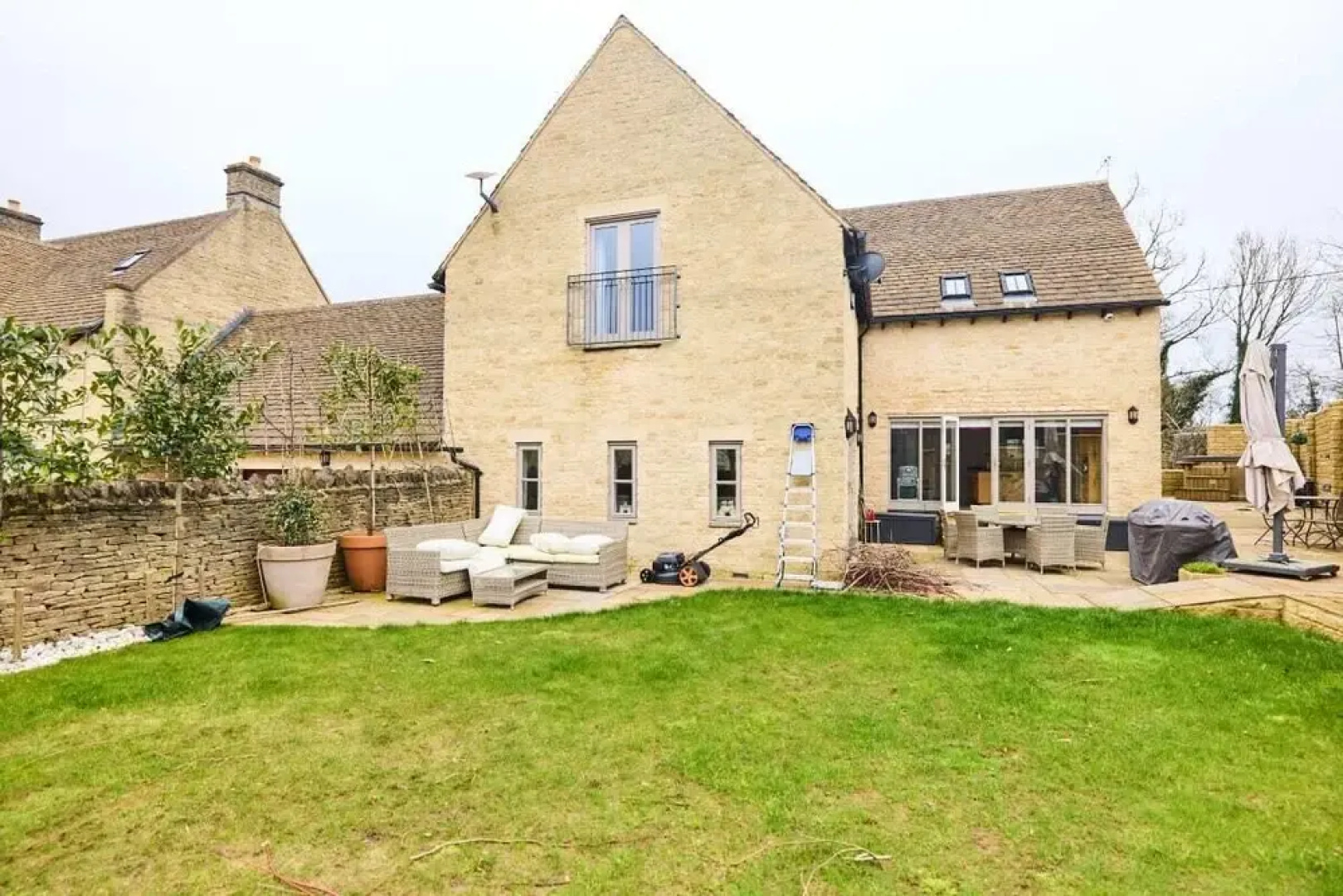 The Bourton-on-the-water Place - Lovely 5bdr House With Parking + Garden