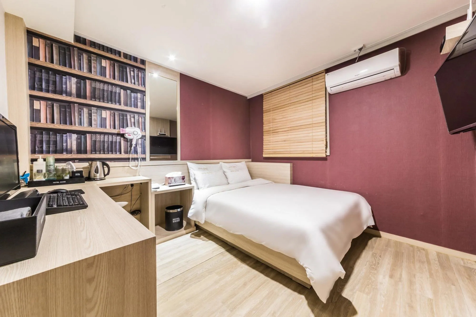 Shine Hotel