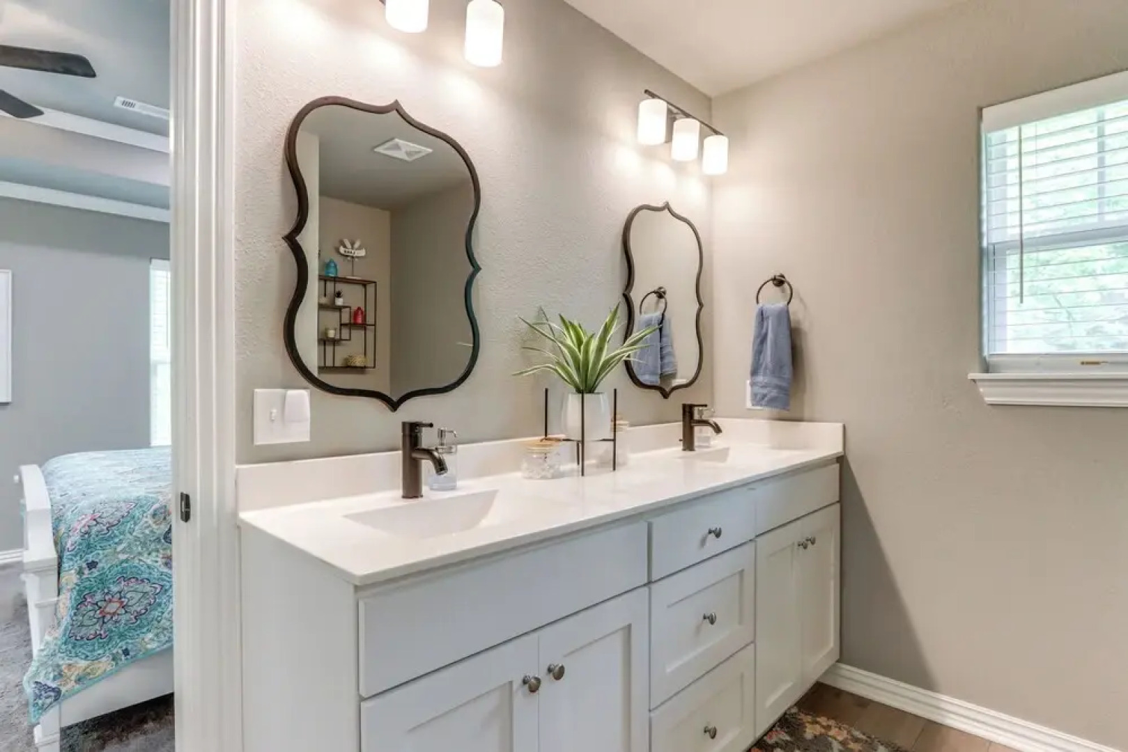 Eureka Springs Family Home - 1/2 Mi to Marina!