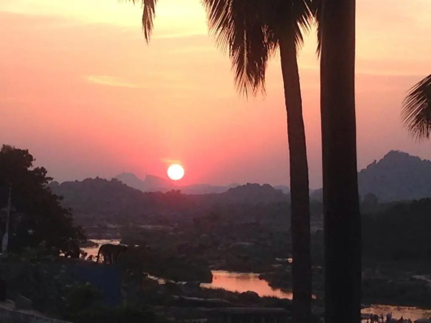 Archana Guest House River View