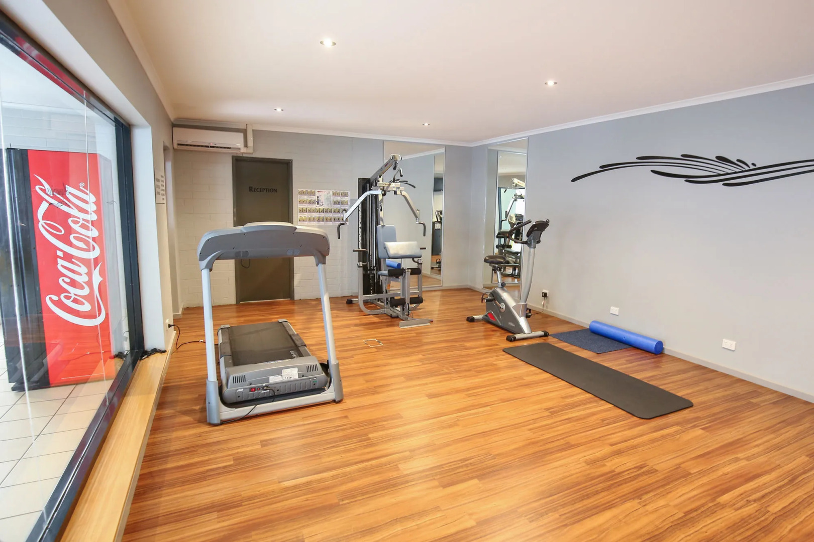 Aquarius All Suite Apartments