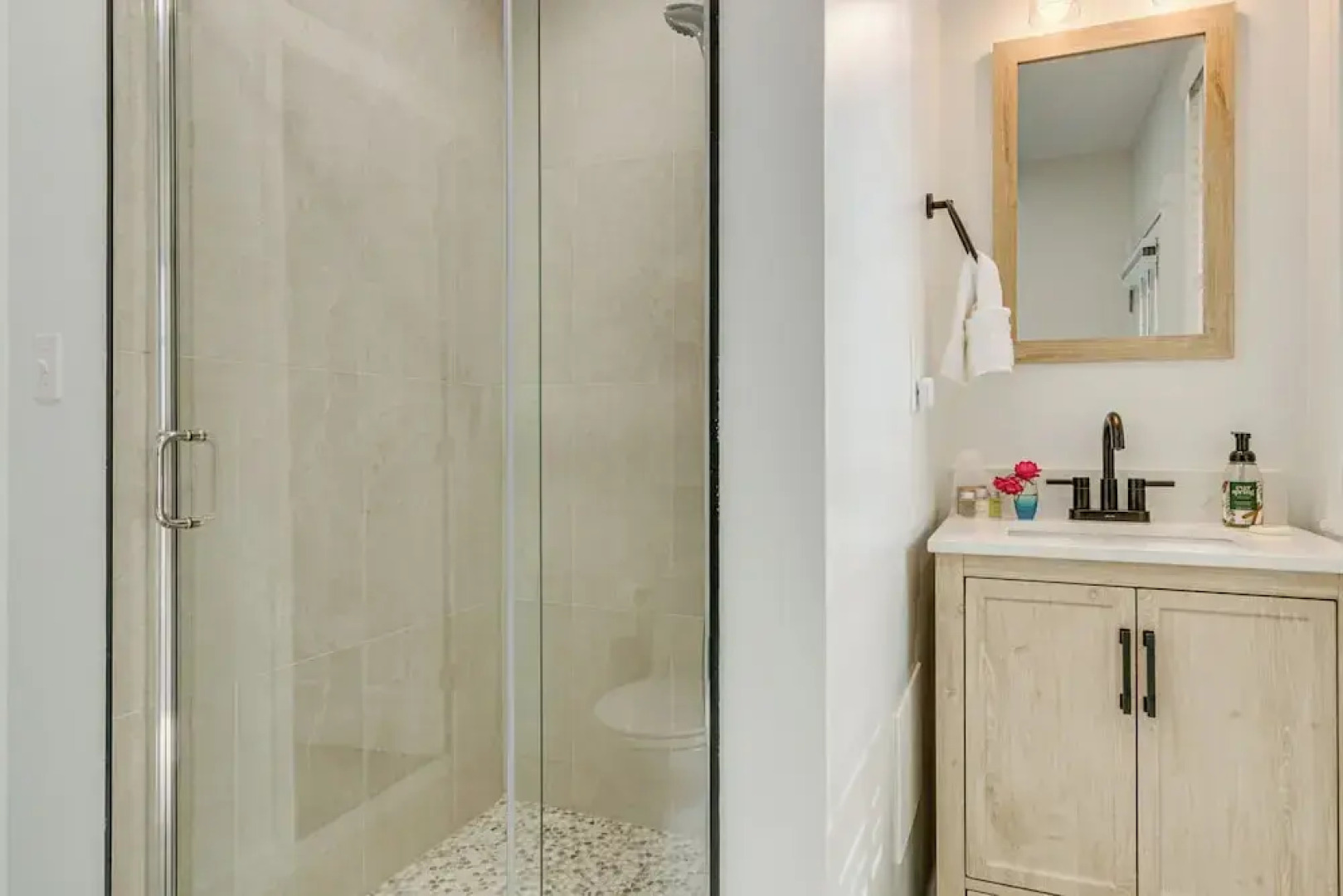 Dtwn at Your Door: Historic Frederick Gem w/ Yard!