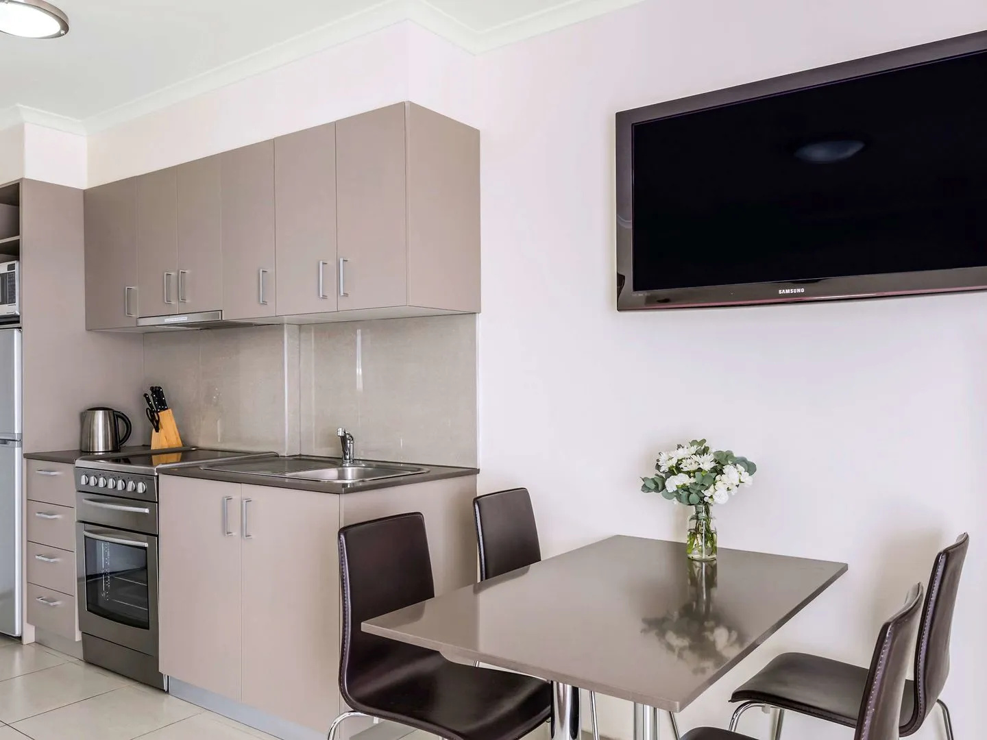 Central Motel & Apartments, Best Western Signature Collection