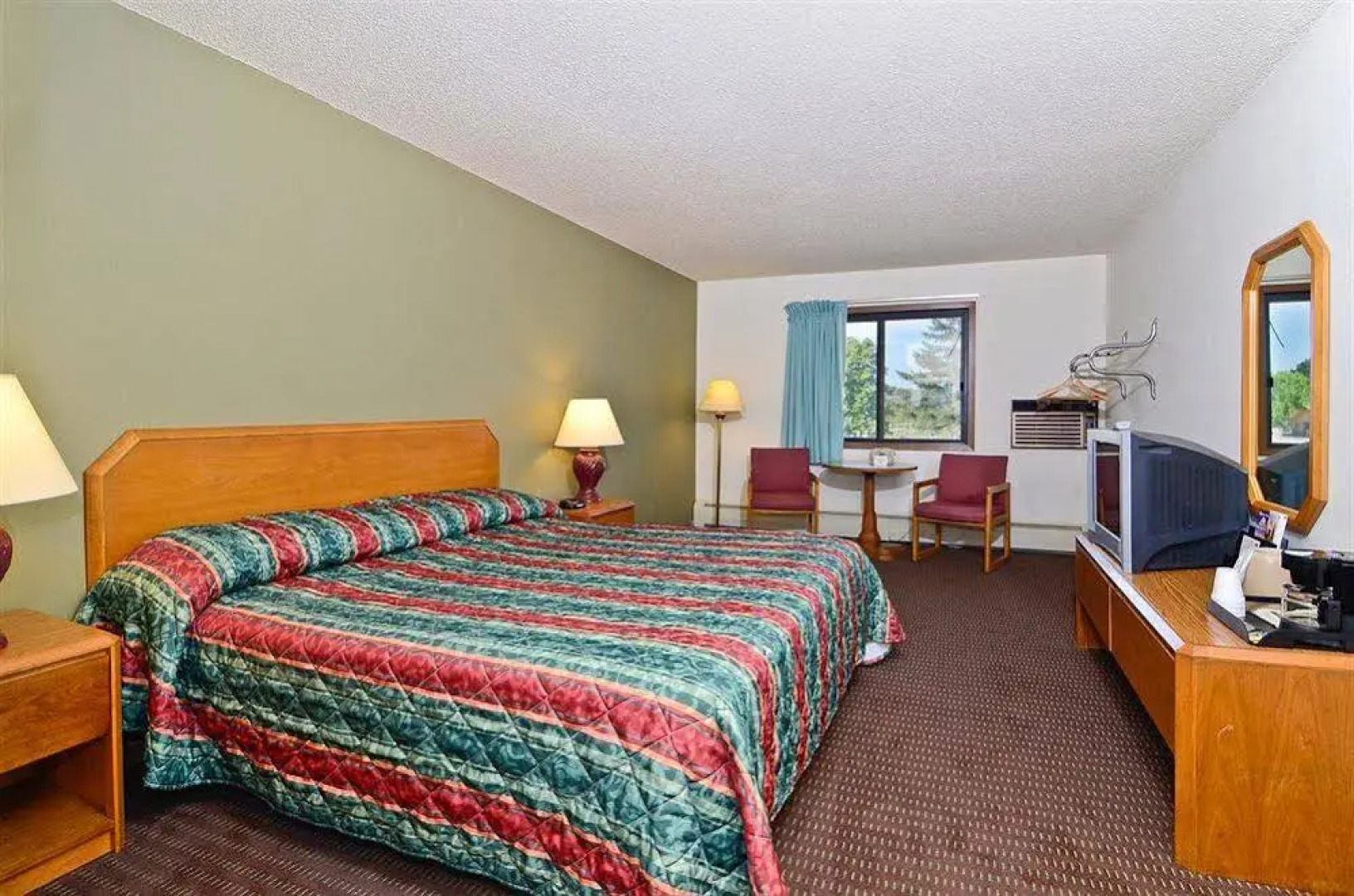 Super 8 Hayward Wisconsin