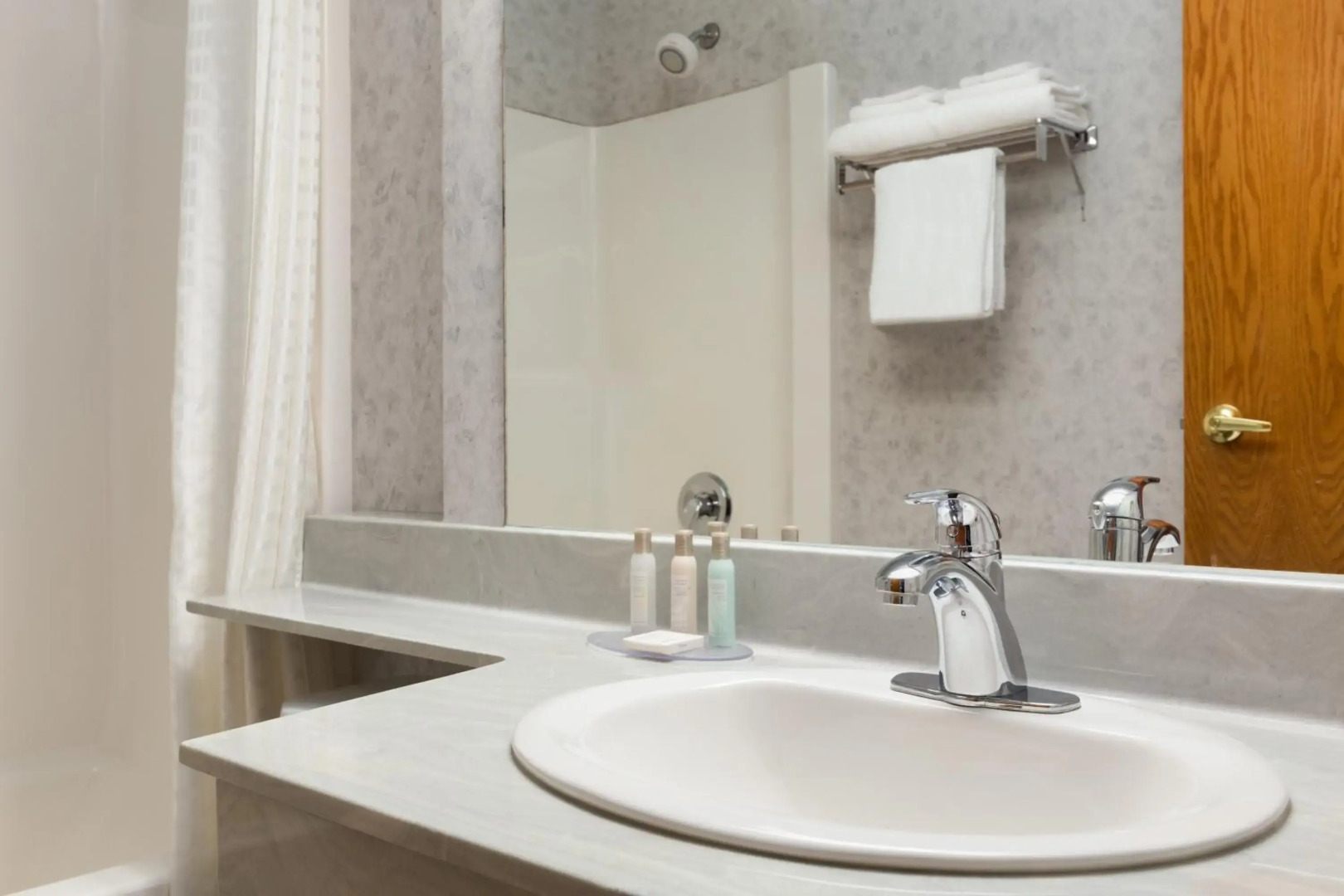 Travelodge by Wyndham Lloydminster