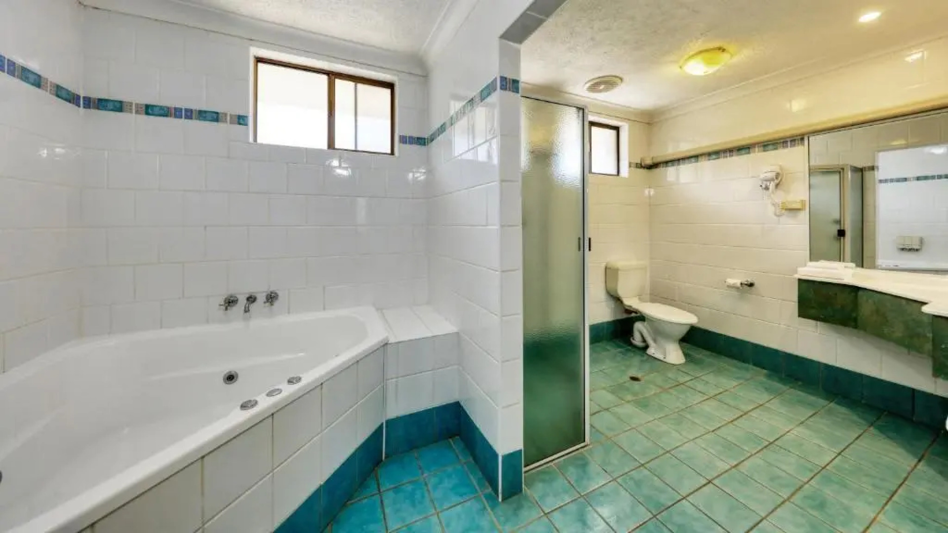 James Street Motor Inn