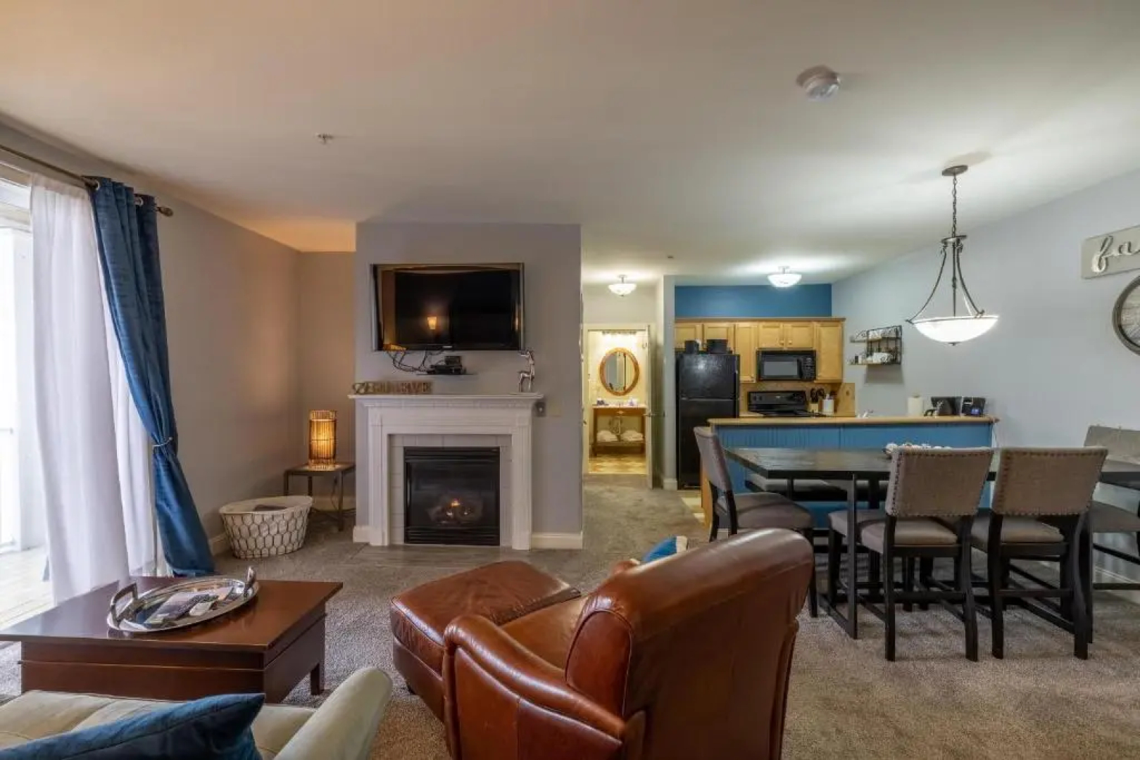 Seneca 202-204 Deluxe Seneca 2 Bedroom, 2 Bath Condo