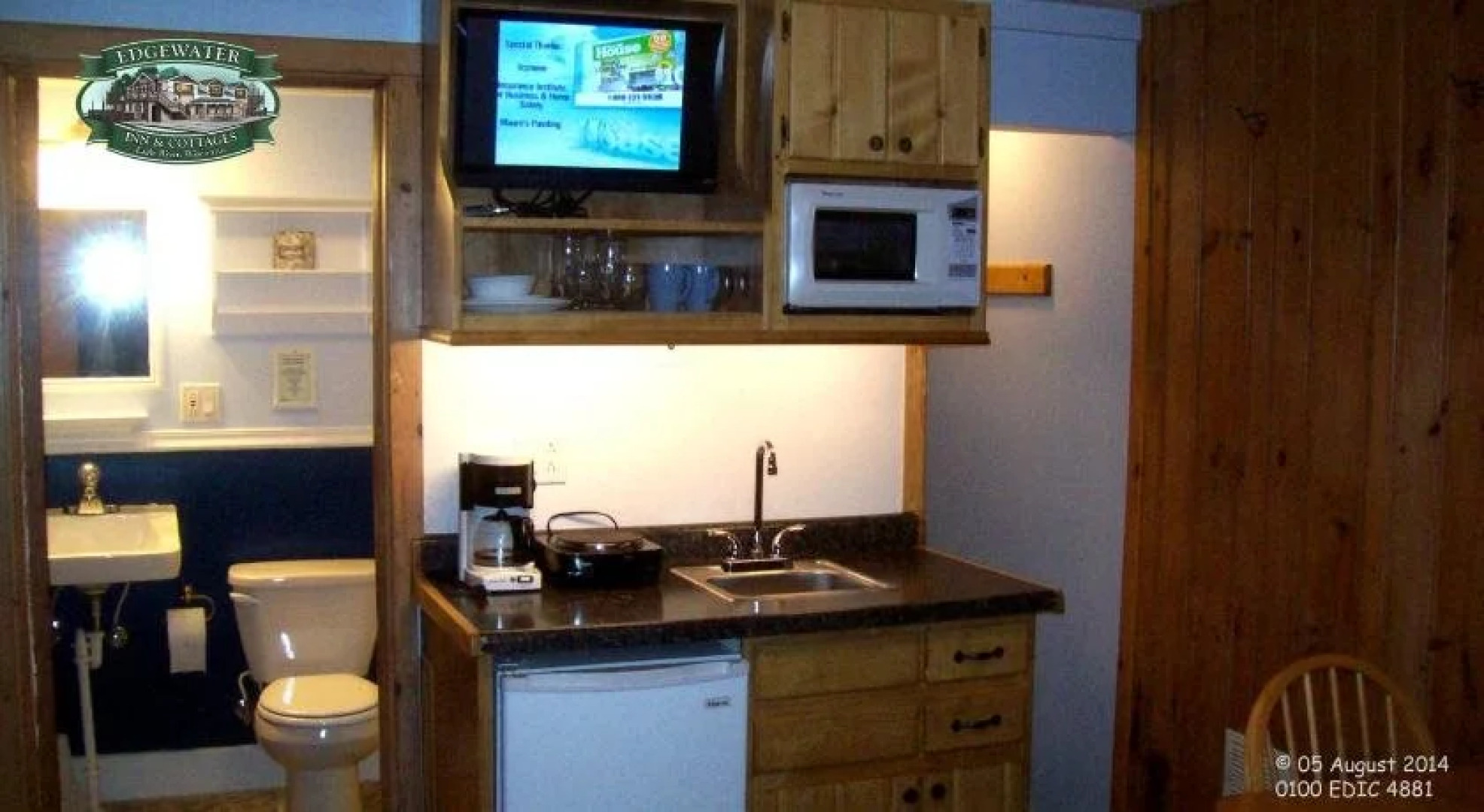 Edgewater Inn & Cottages