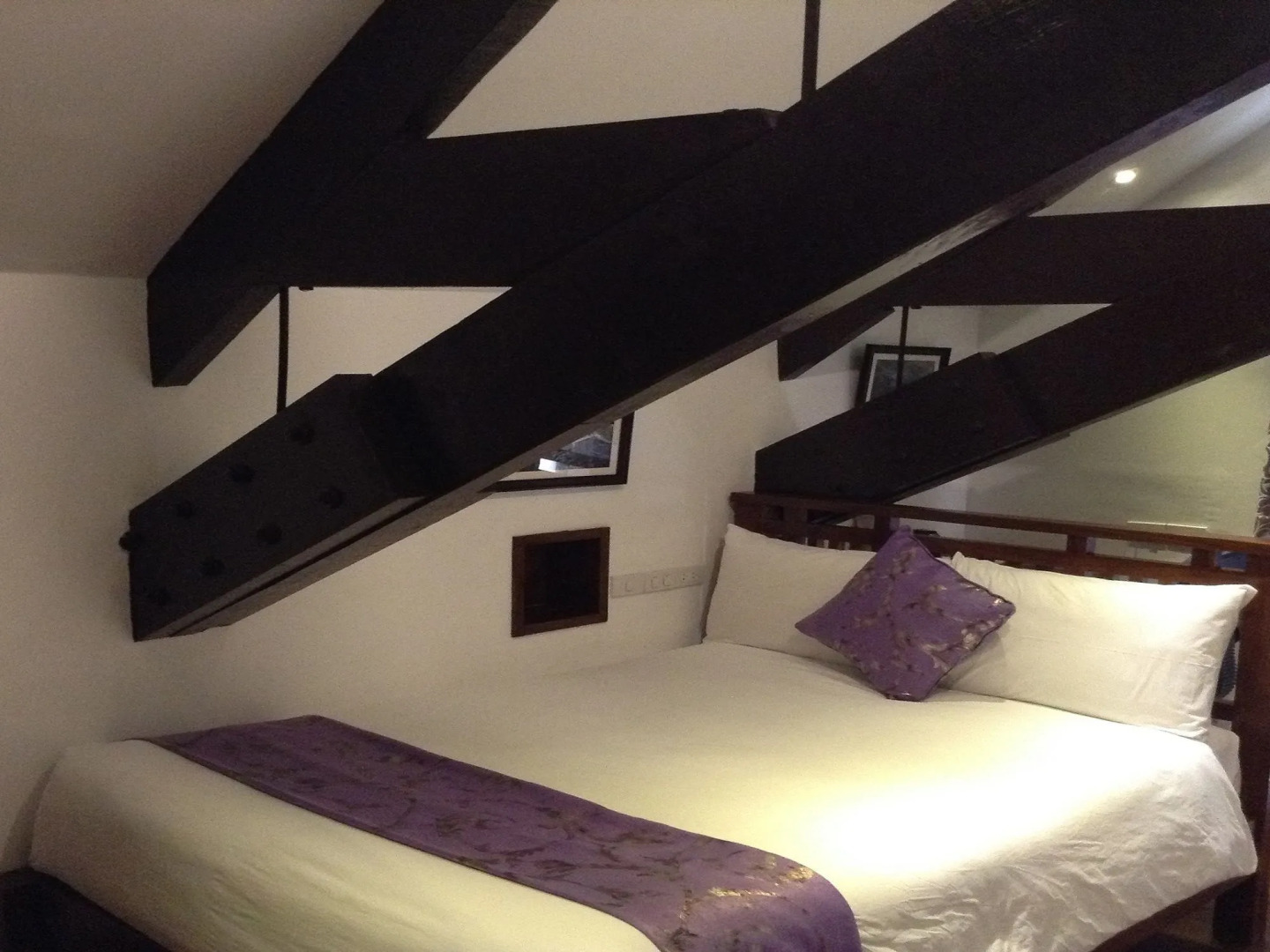 Log Cabin Hotel-Baguio