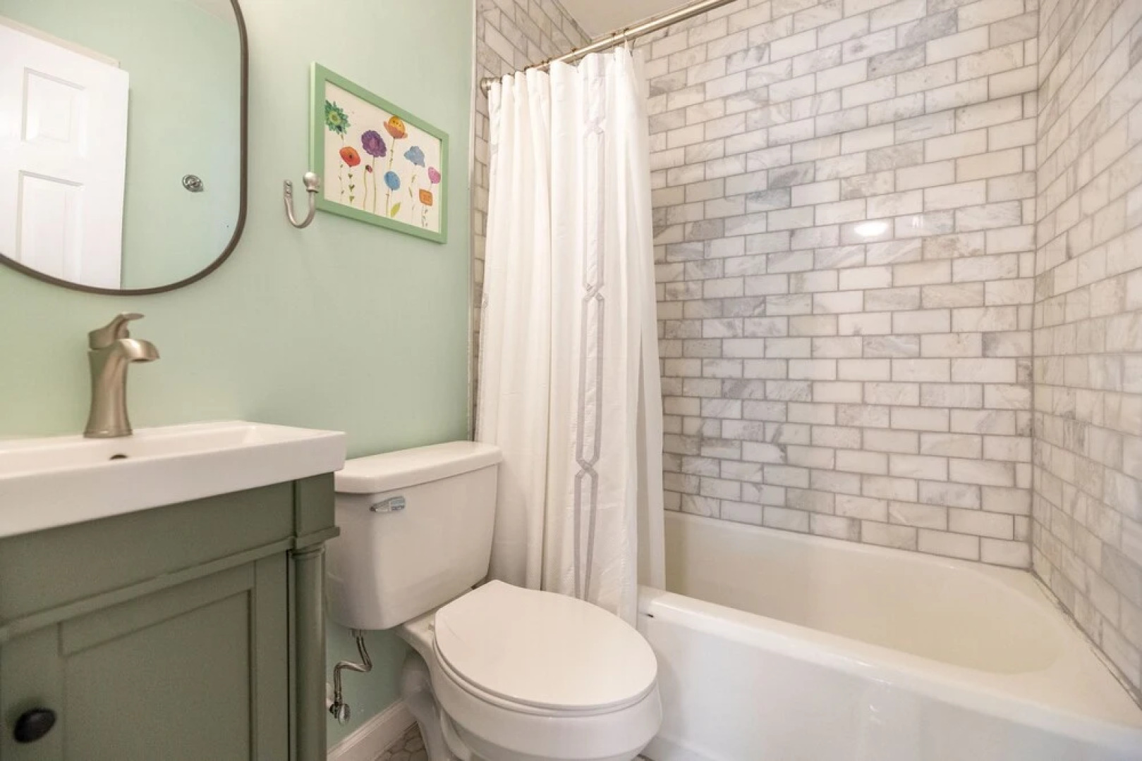 Waterfront Edenton Bay Cottage - Walk to Dtwn