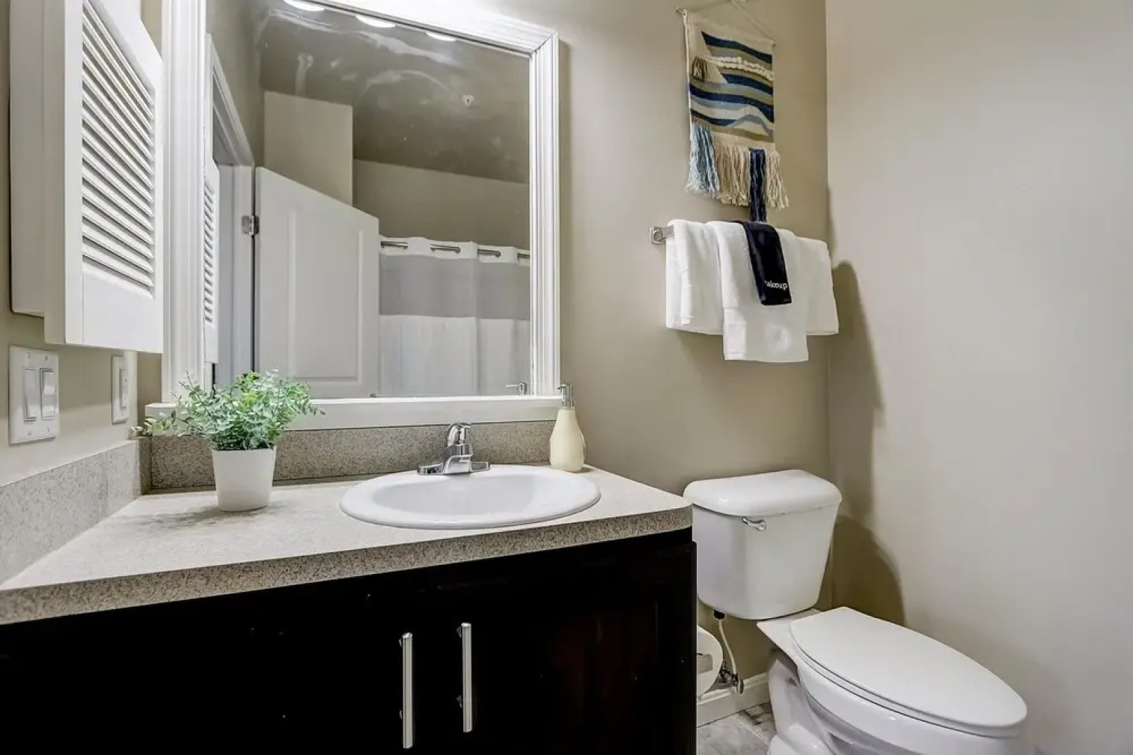 FRONTDESK University Edge Notre Dame Apts South Bend