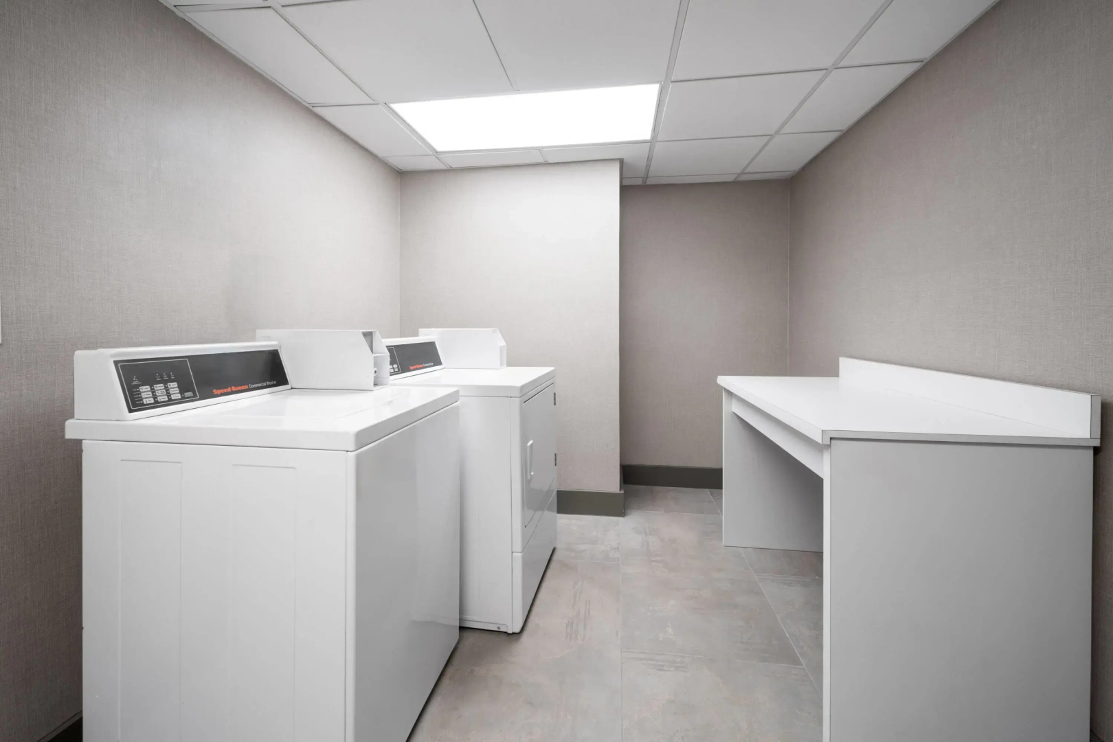 La Quinta Inn & Suites by Wyndham Raleigh Cary