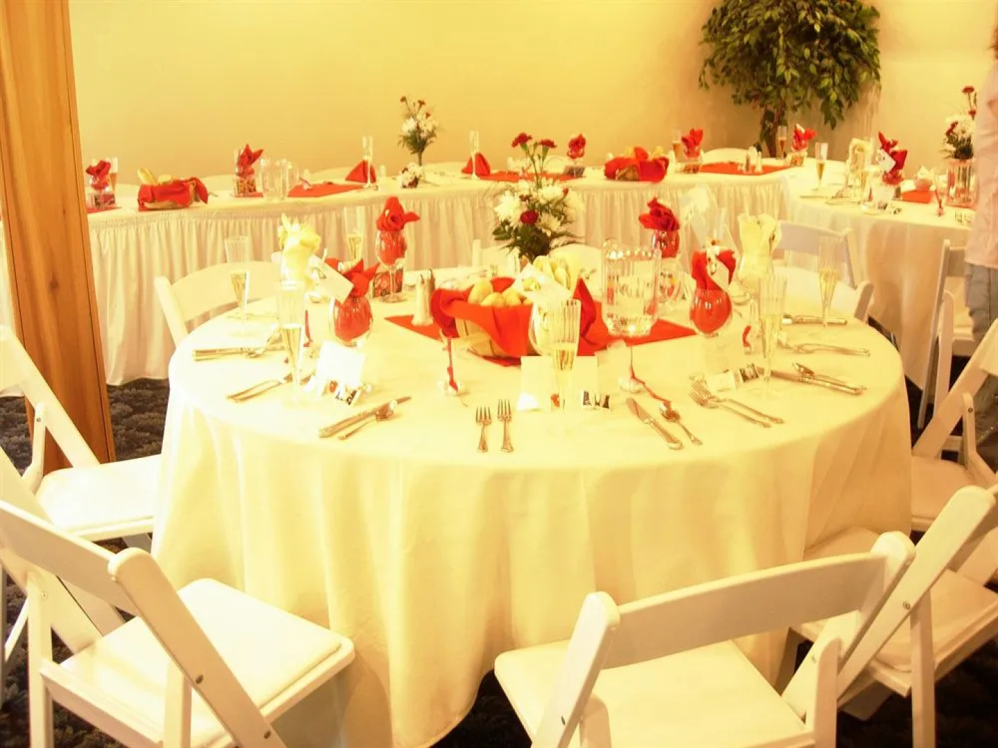 HideAway Country Inn