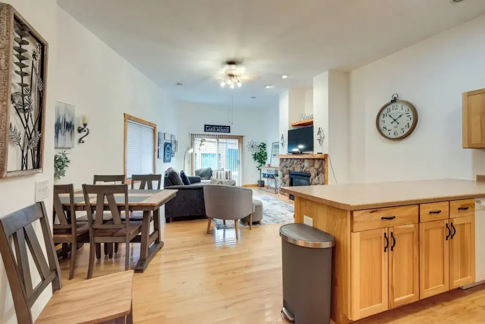 Lake Minocqua Condo w/ Shared Fire Pit!