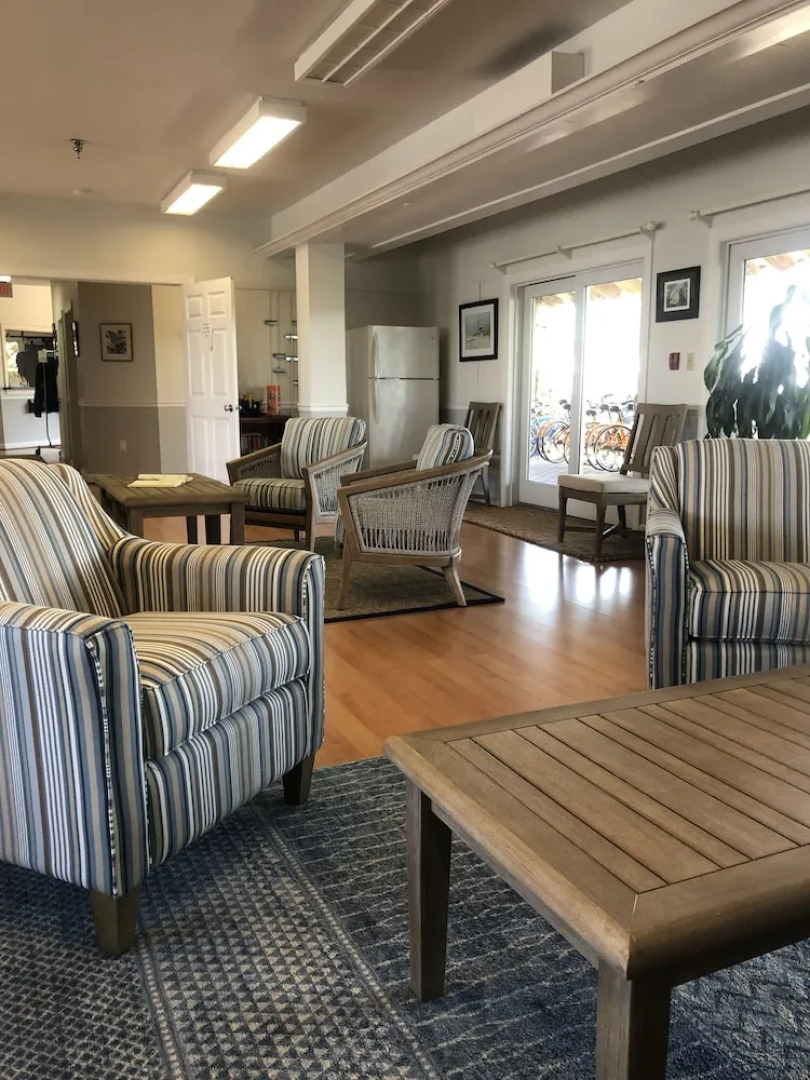 Knapps Narrows Marina & Inn