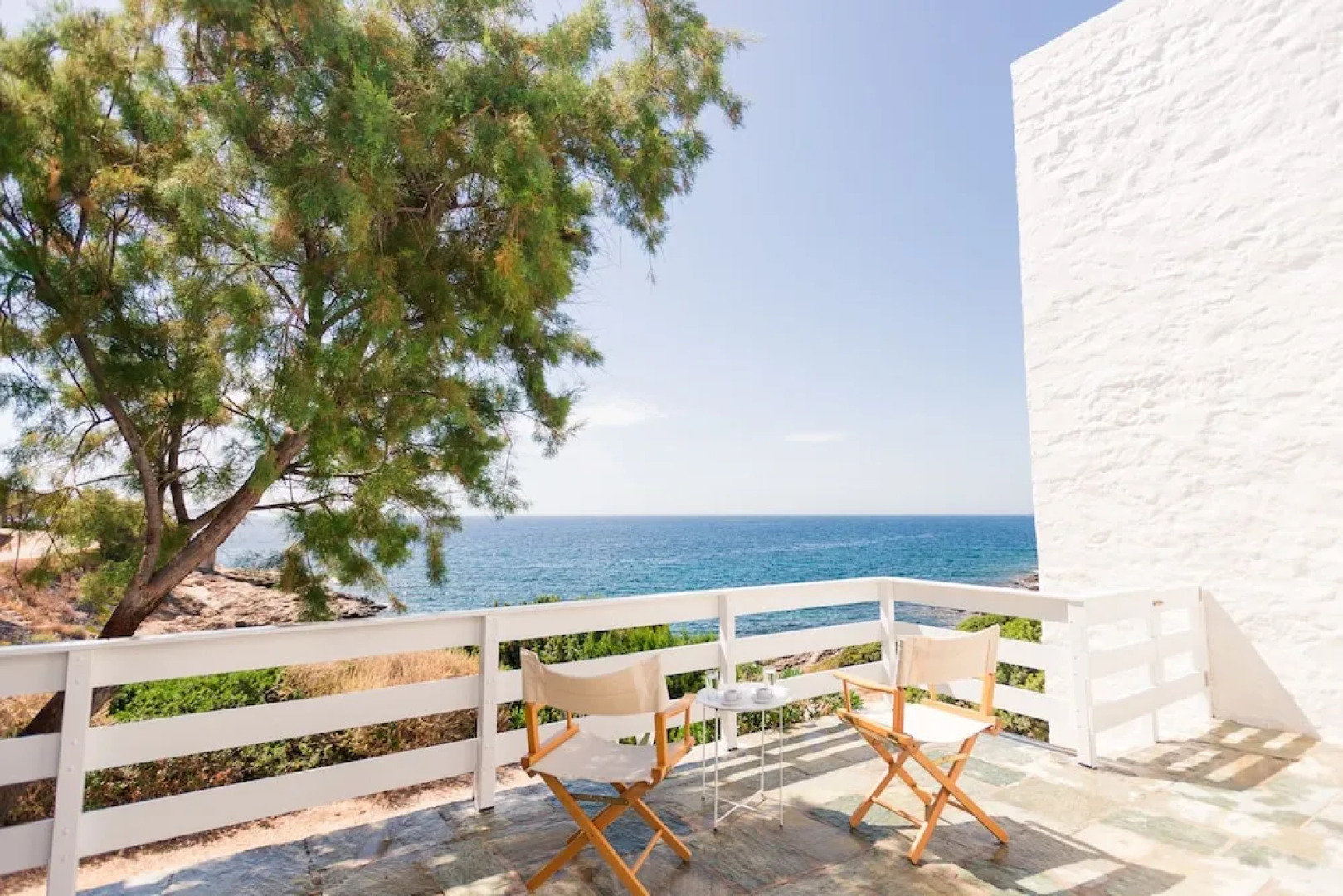 White Sun maisonette overlooking the sea
