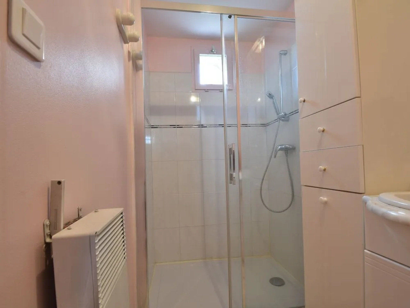 Cosy Holiday Home With Sheltered Terrace and Barbecue, Close to the Beach